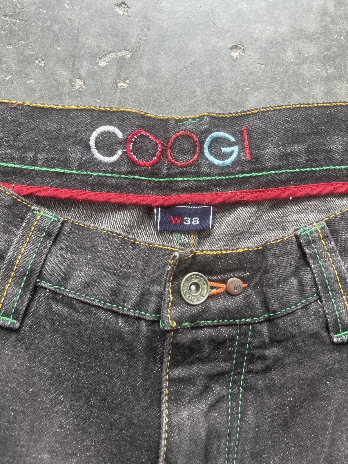 Coogi × JNCO × Vintage Vintage Y2K Coogi Faded Black Embroidered Jean Shorts Size US 38 / EU 54 - 8 Thumbnail