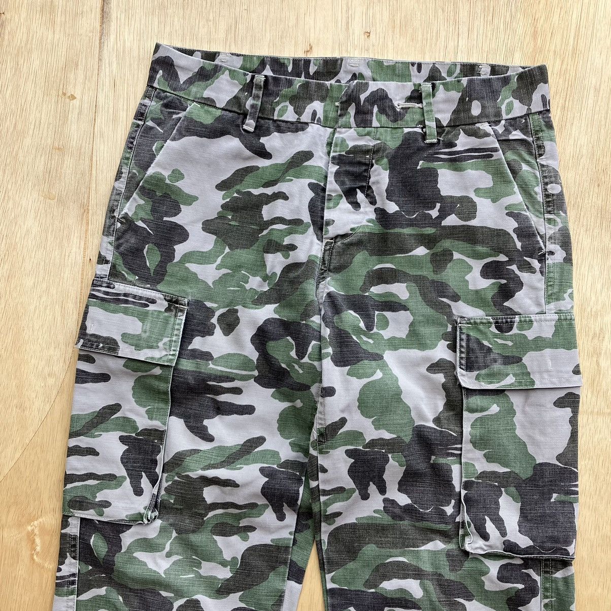 Japanese Brand VIOLET BUFFALO WALLOWS CAMO CARGO Size US 31 - 2 Thumbnail