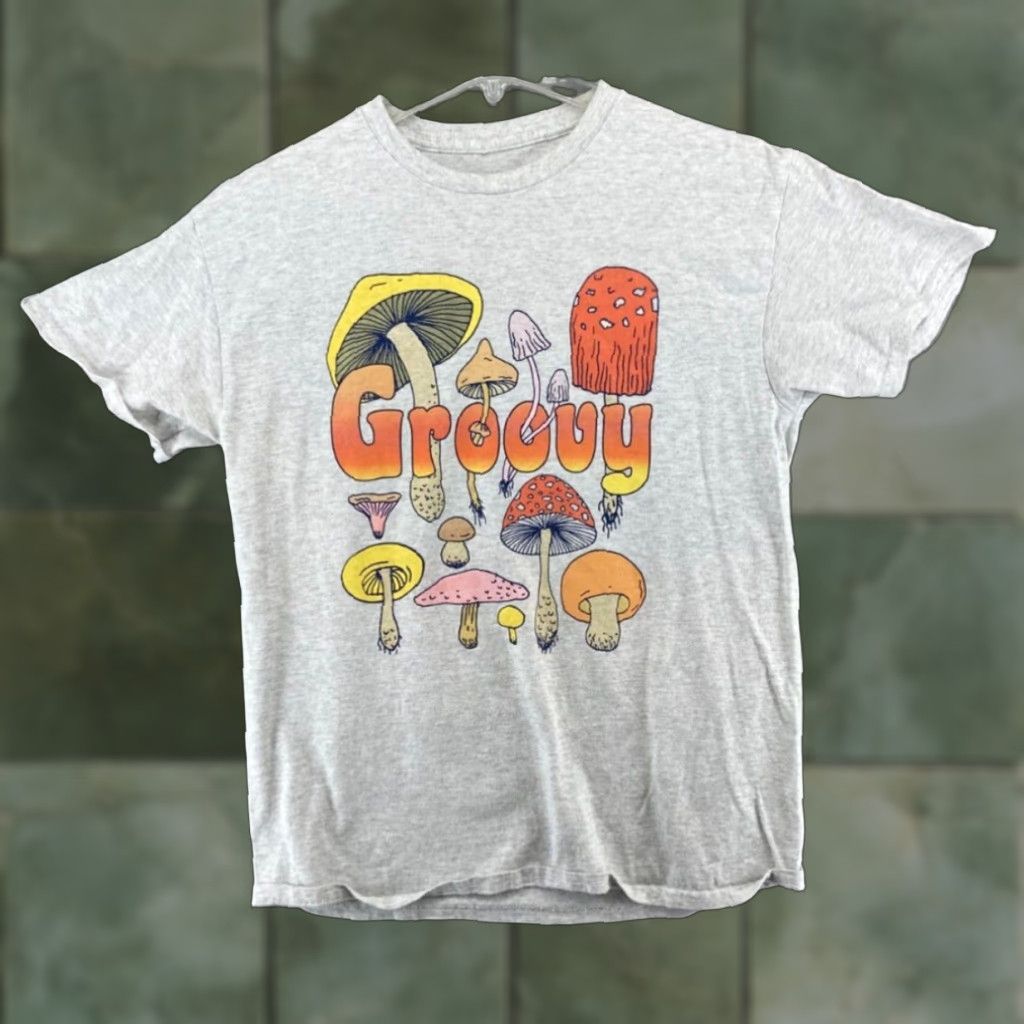 Etro Mushrooms Groovy Mens T Shirt Large New Age Retro Size US L / EU 52-54 / 3 - 1 Thumbnail