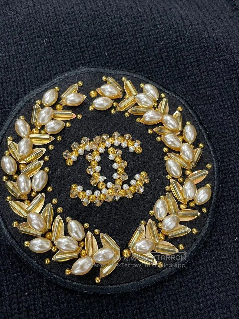 Chanel Chanel Black Beaded Wheat Badge Sweater. Size US S / EU 44-46 / 1 - 2 Thumbnail