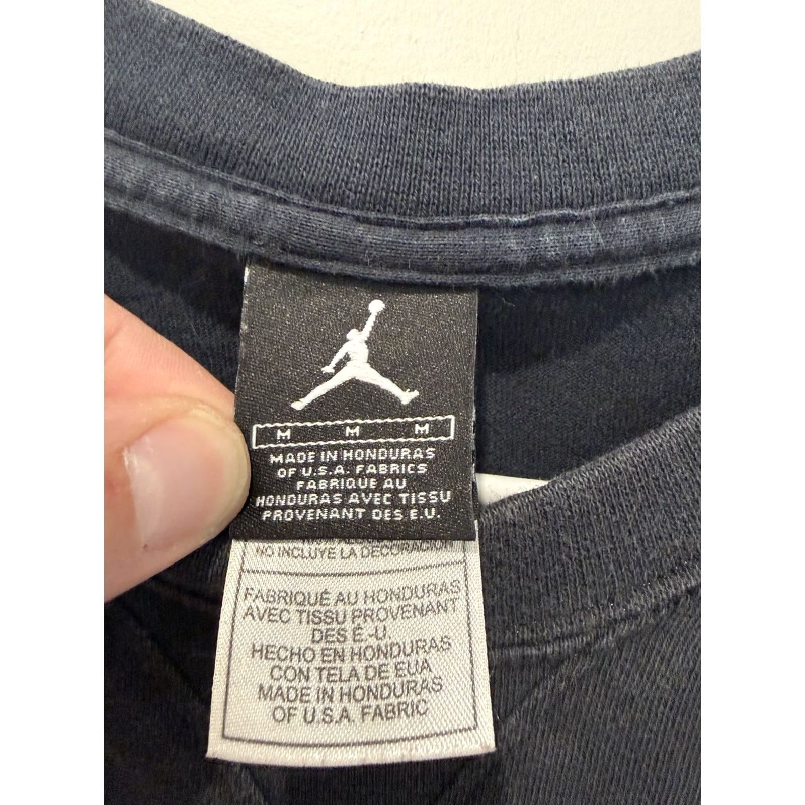 Nike VINTAGE Nike Air Jordan 1 Banned T-Shirt Shirt Men M Black 2000s Retro Sports Mens Medium Size US M / EU 48-50 / 2 - 3 Thumbnail