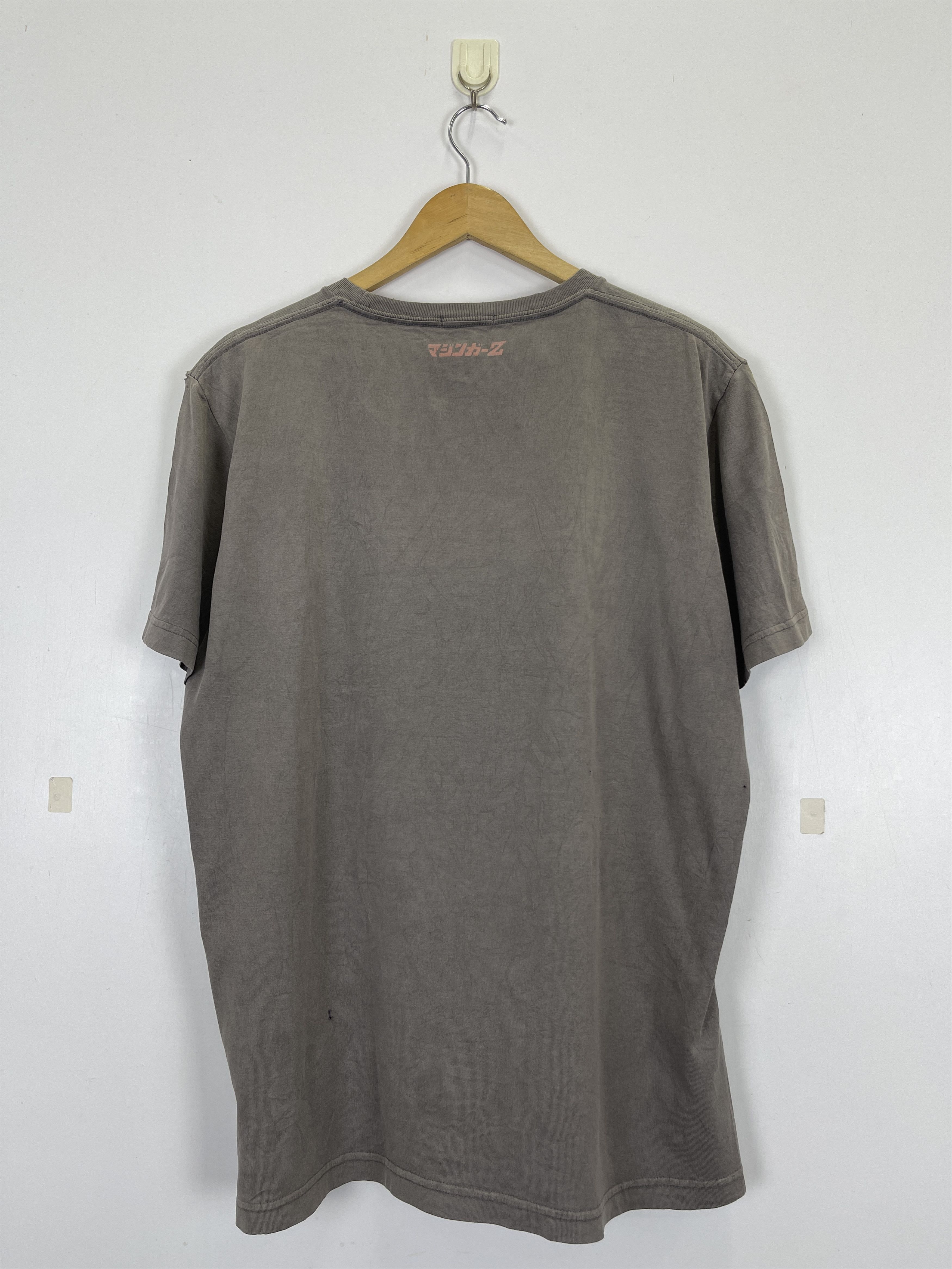 Uniqlo Vintage Uniqlo Mazinger Z Anime Japanese T-Shirt TA0437 Size US XL / EU 56 / 4 - 3 Thumbnail