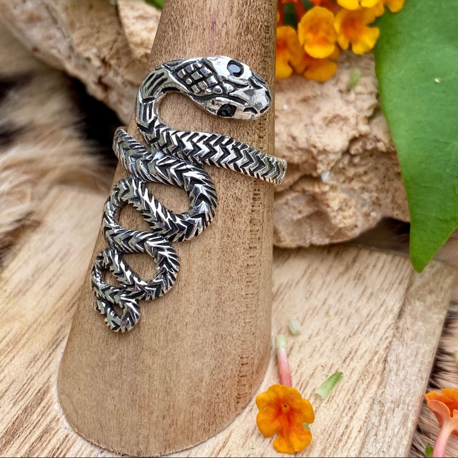 The Unbranded Brand Sterling Silver Snake Cobra Ring With Black Onyx Eyes Size ONE SIZE - 2 Thumbnail