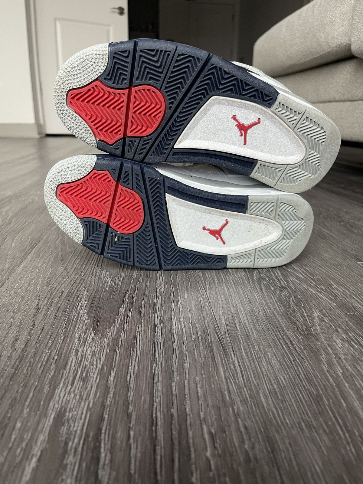 Jordan Brand Jordan Retro 4 Midnight Navy Size US 6 / EU 39 - 2 Thumbnail
