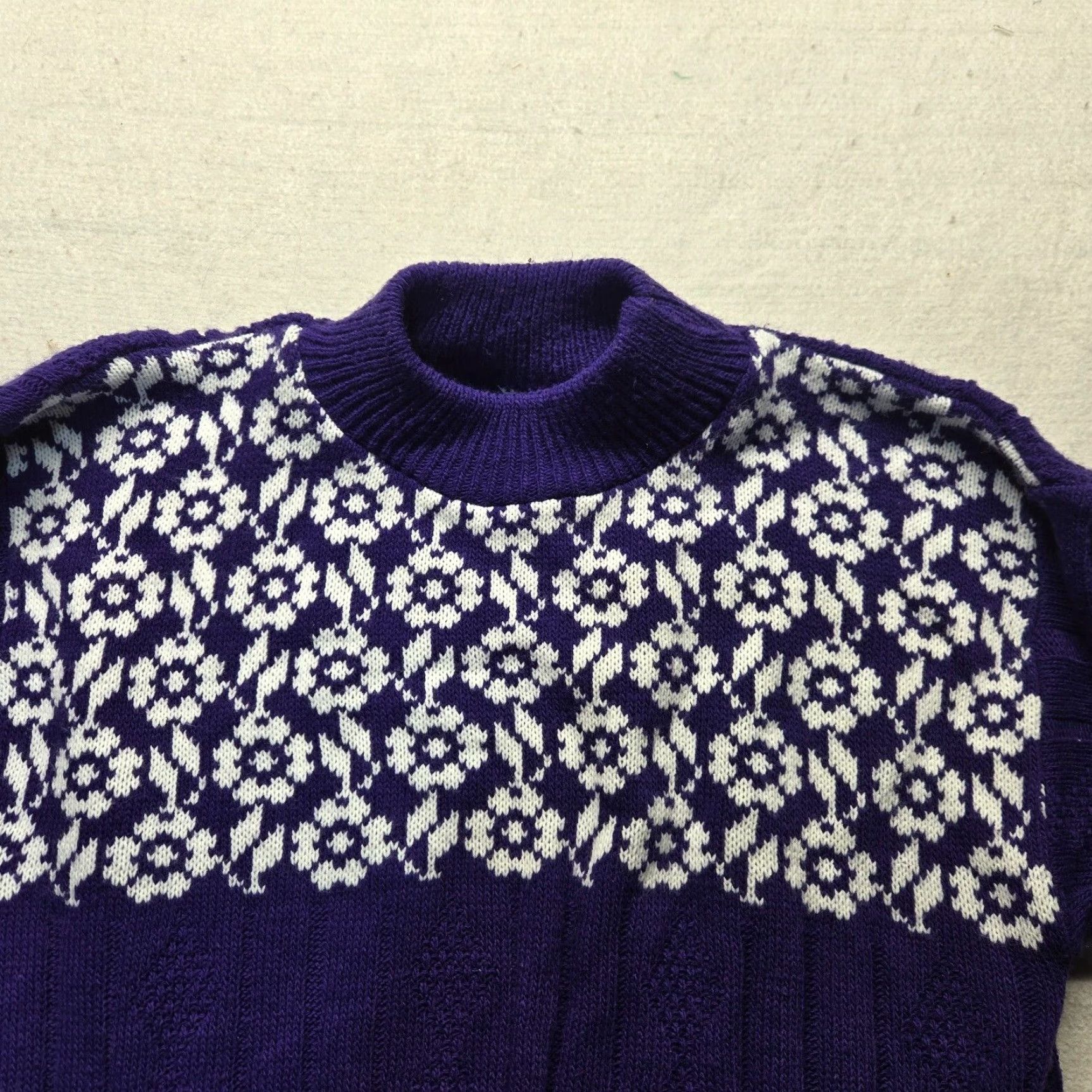 Vintage Pride Women's Long Sleeve Pullover Sweater Adult Large Purple Snowflake Made in America Size L / US 10 / IT 46 - 2 Thumbnail
