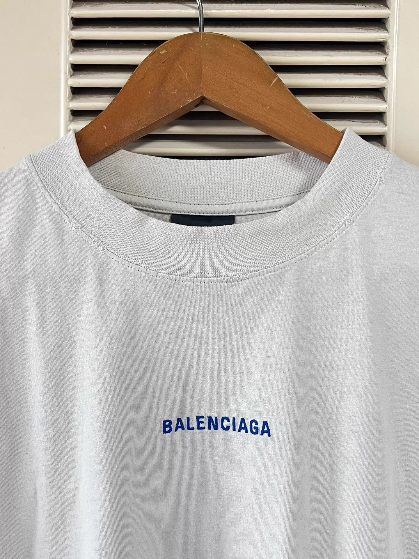 Balenciaga Balenciaga Blue Embroidered Chest & Large Back S T-Shirt Size US S / EU 44-46 / 1 - 3 Thumbnail