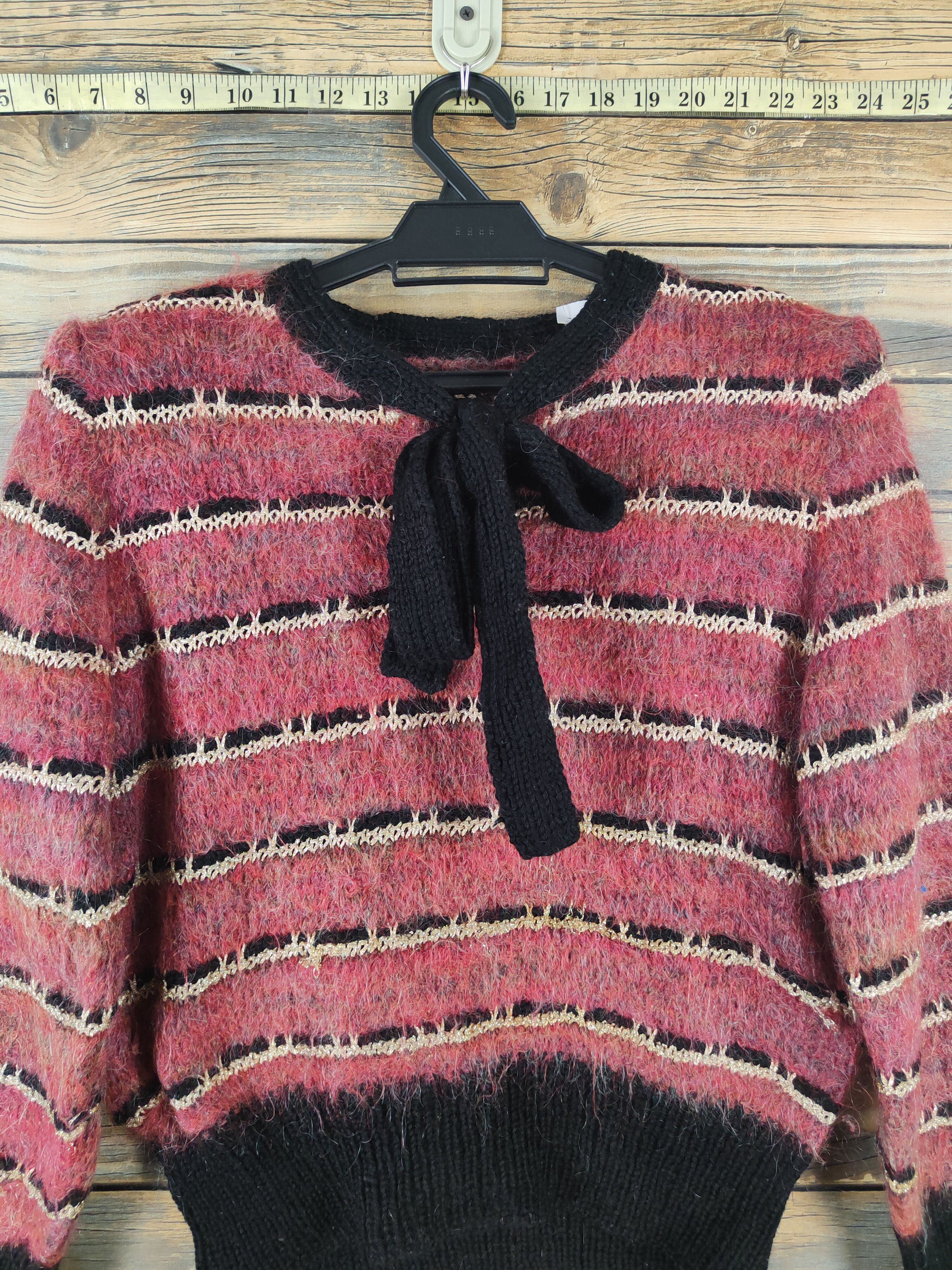 Aran Isles Knitwear Japanese Brand Red Wool Knitwear Crop Tops #W1769 Size S / US 4 / IT 40 - 2 Thumbnail