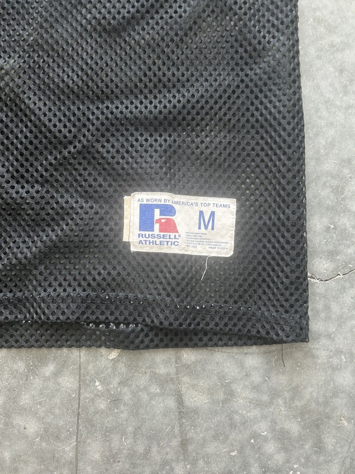 Russell Athletic × Vintage Vintage 90s Russell Athletic Black Cropped Jersey Size US M / EU 48-50 / 2 - 2 Thumbnail