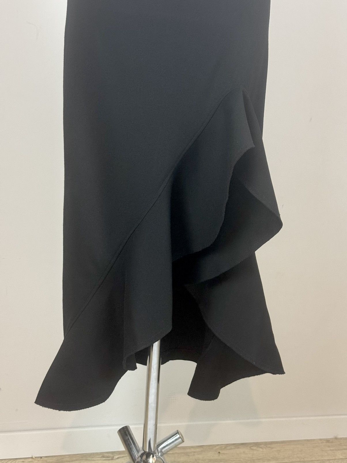 ALEXIS Asymmetric Ruffle Skirt 68% rayon Size S / 36 Size 27" / US 4 / IT 40 - 5 Thumbnail