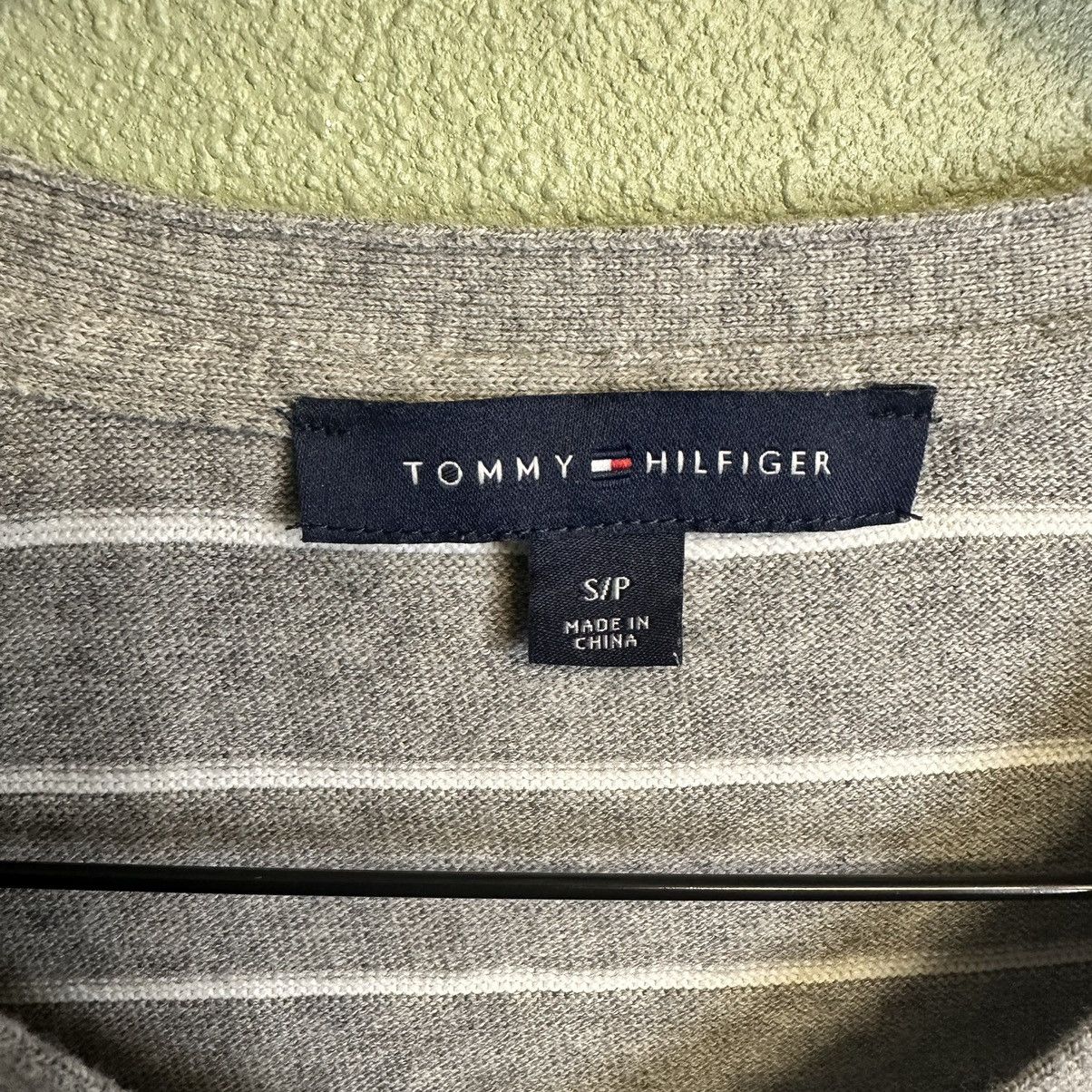 Tommy Hilfiger Tommy Hilfiger gray v-neck striped women’s sweater Size S / US 4 / IT 40 - 3 Thumbnail