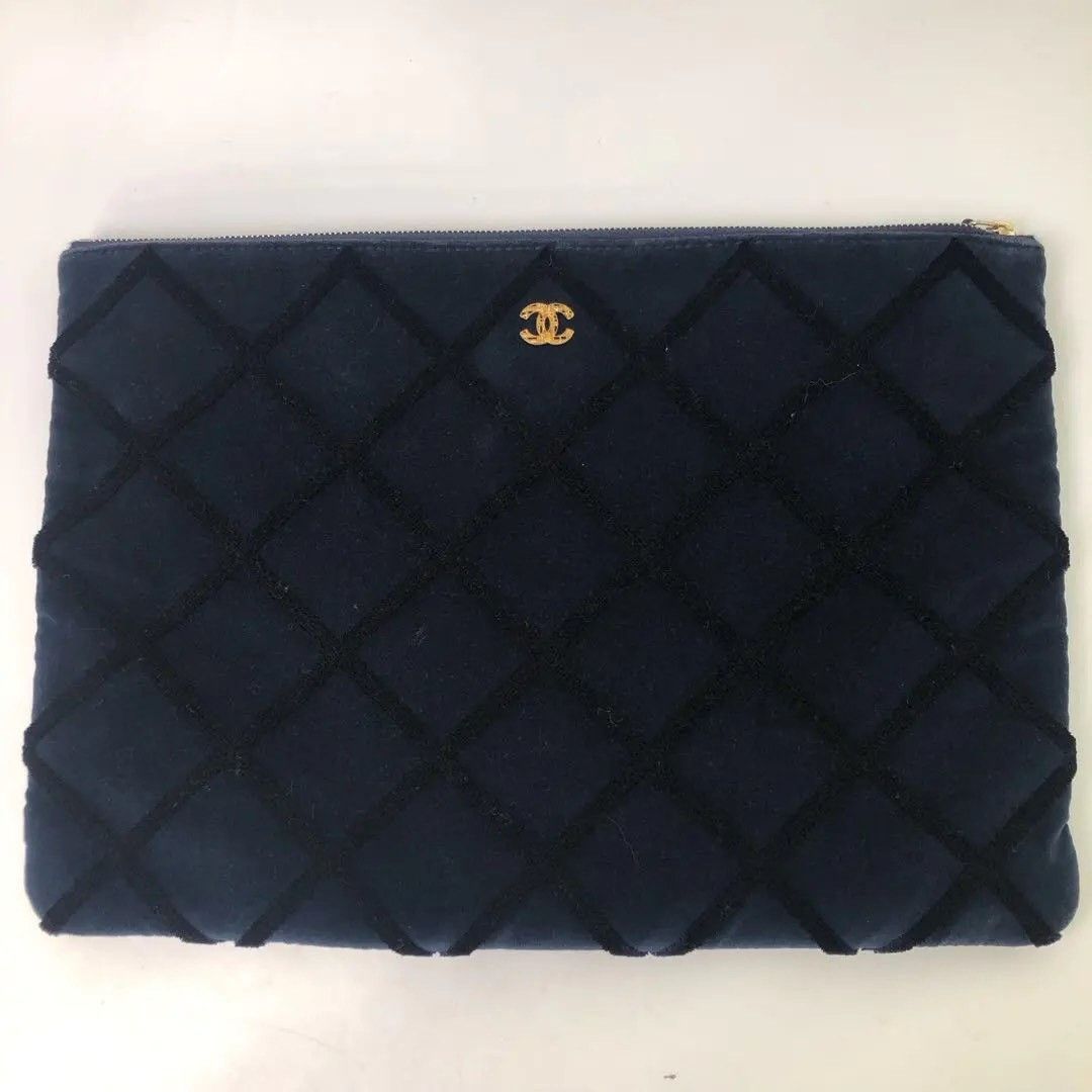 Chanel Pre-loved Bag Very good condition Size ONE SIZE - 1 Thumbnail