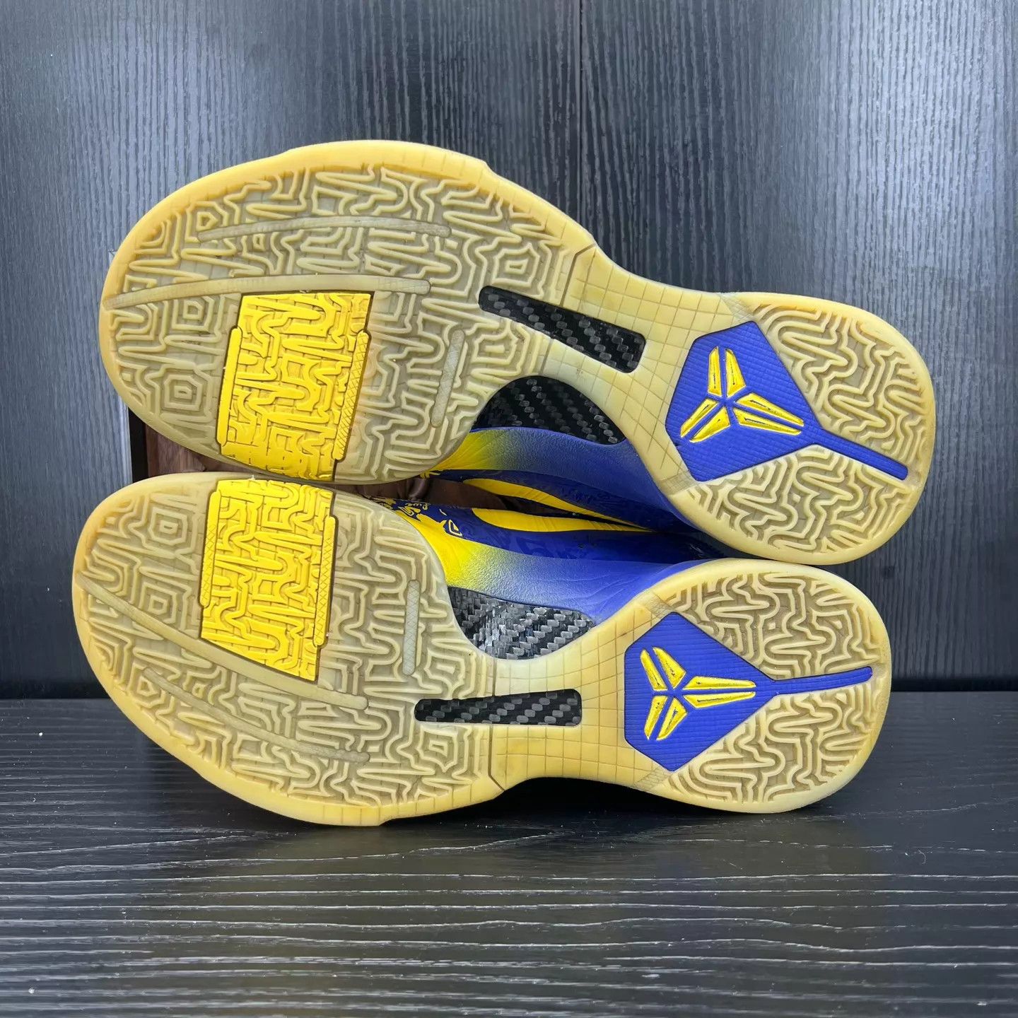 Nike zk5 Five Crowns yellow/blue 43 oxidized minor wear Size US 10 / EU 43 - 5 Thumbnail