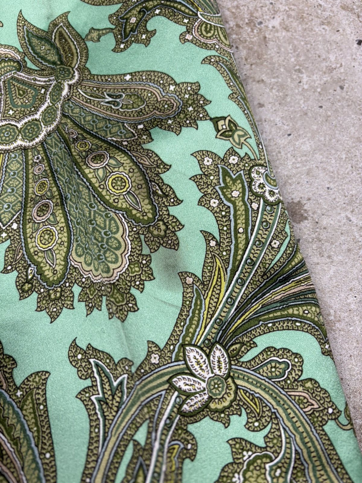 Dolce & Gabbana SS2000 Dolce & Gabbana Paisley Print Silk Set Pants + Shirt Size 30" / US 8 / IT 44 - 16 Thumbnail