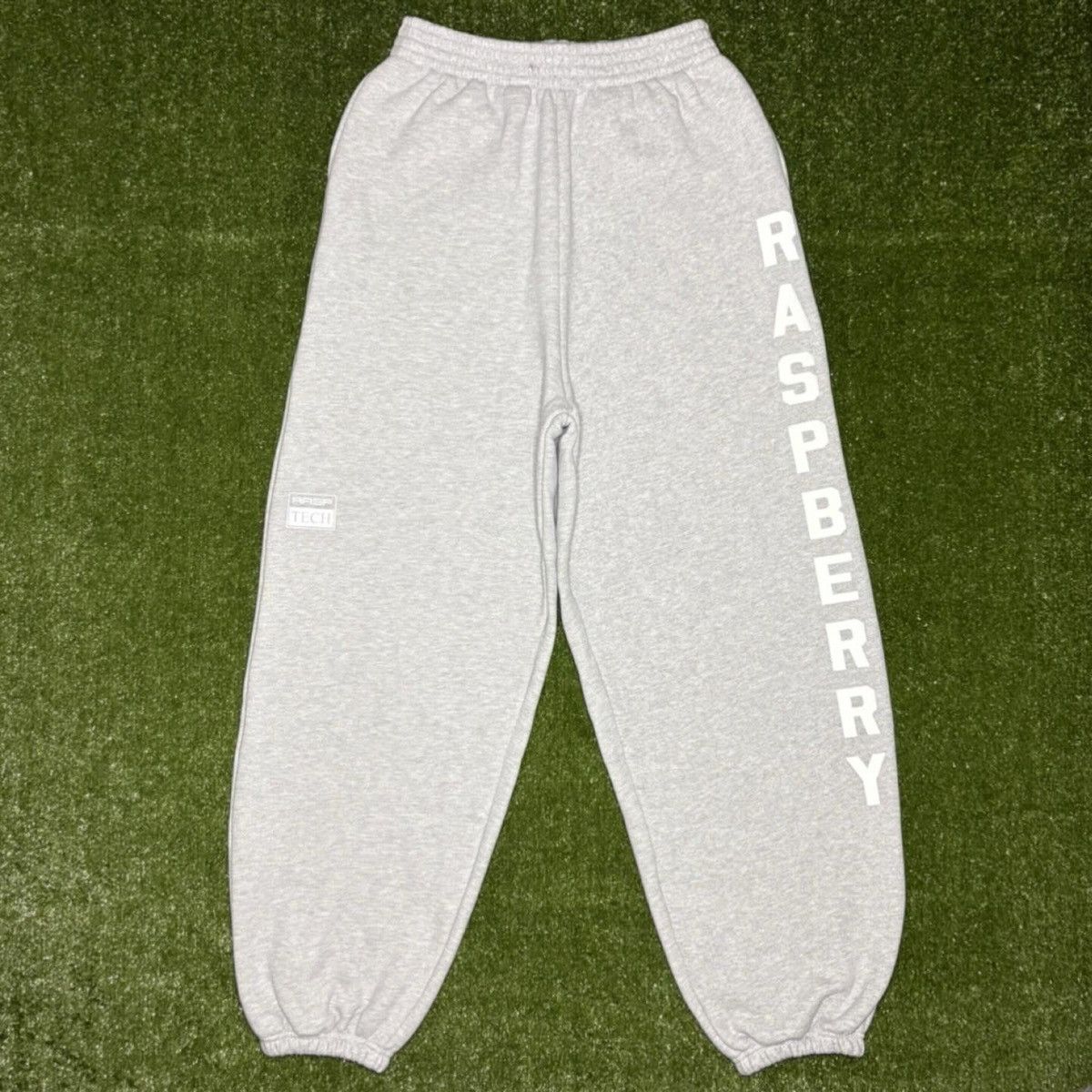 The GV Gallery GV Gallery Heather Grey Weekday Baggy Sweatpants Size US 30 / EU 46 - 1 Thumbnail