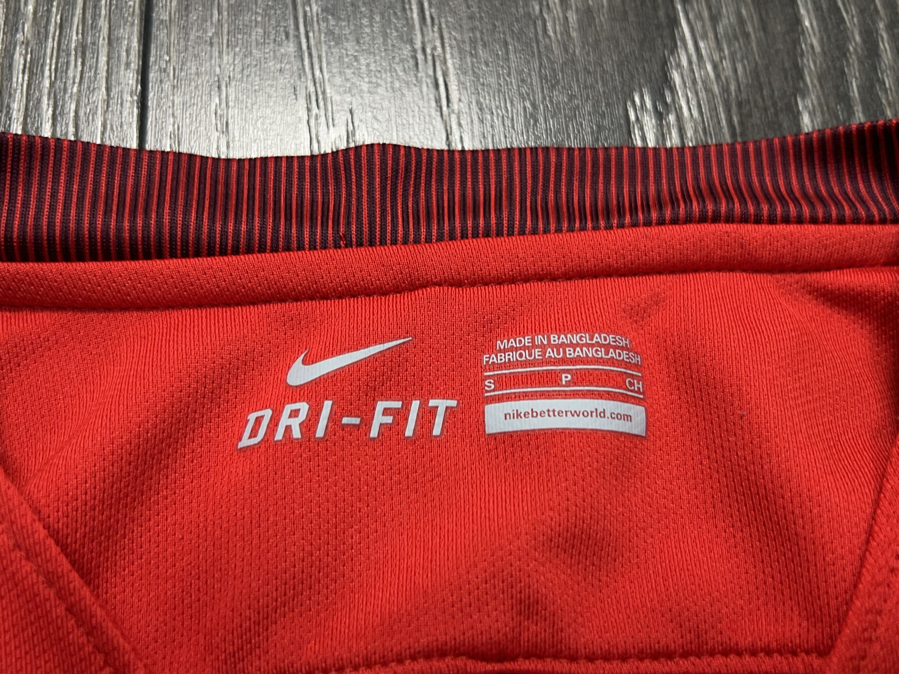 Nike England National Team 2016 2017 Football Soccer Shirt Jersey Size US S / EU 44-46 / 1 - 3 Thumbnail