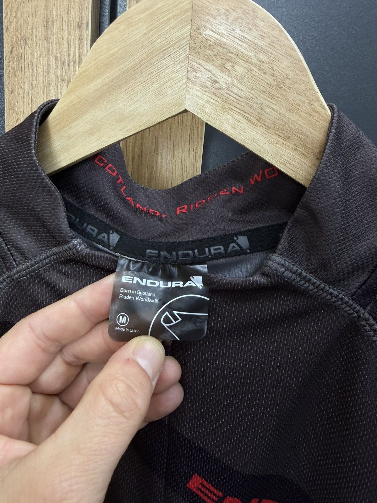 Other Endura Humvee Ray II Cycling Jersey Black Red Size M Size US M / EU 48-50 / 2 - 8 Thumbnail