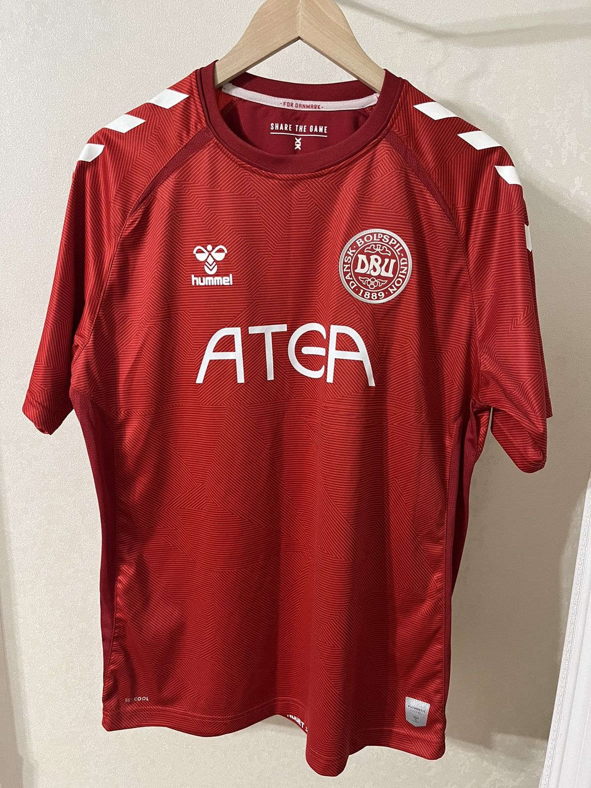 Other Hummel Denmark 18/19 Home Jersey Size US XL / EU 56 / 4 - 1 Thumbnail