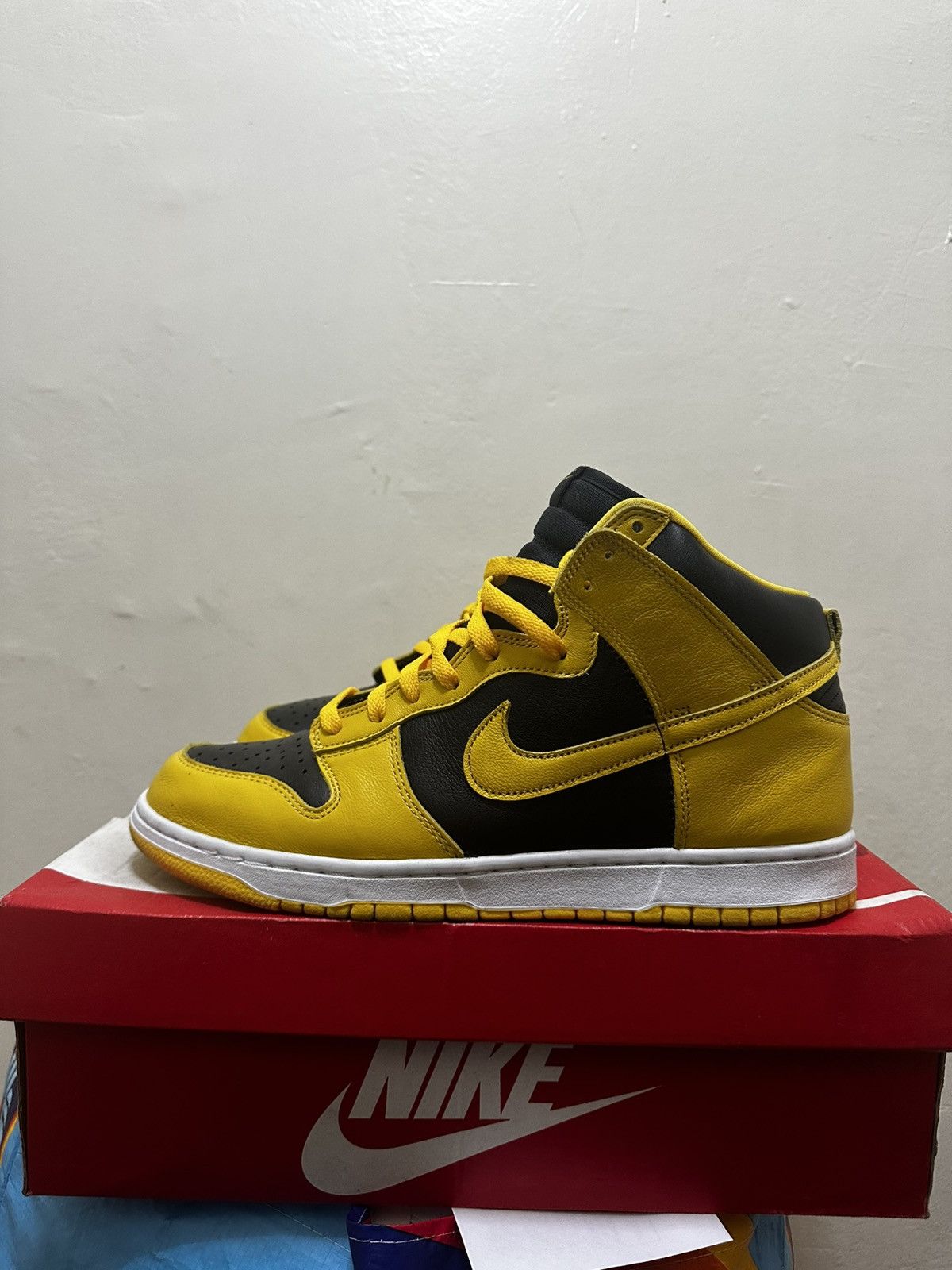 Nike Nike Dunk High SP Iowa 2020 CZ8149 002 sz10.5 Size US 10.5 / EU 43-44 - 2 Thumbnail