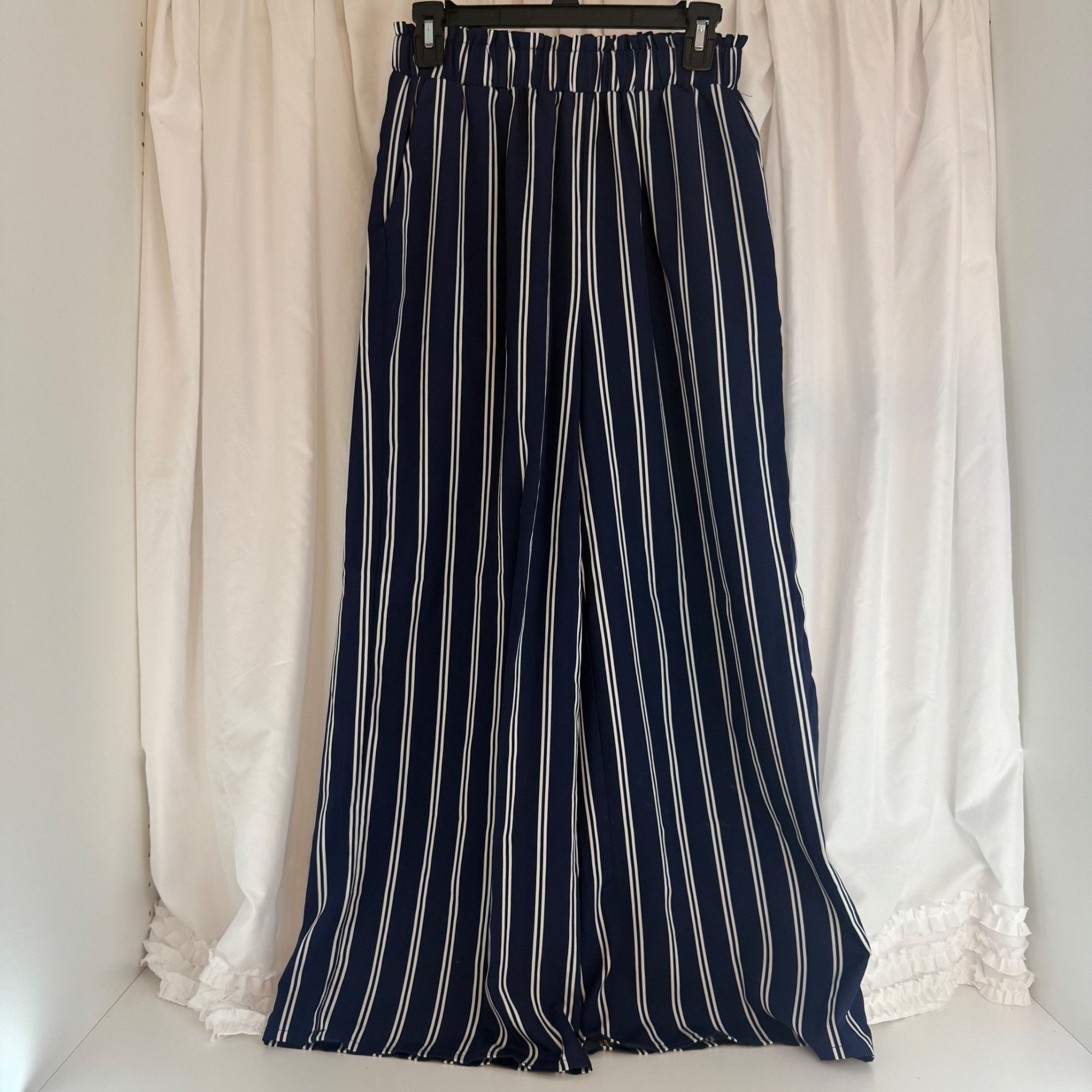 Shein SHEIN Striped Navy & White Wide-Leg Pants Size M Size 28" / US 6 / IT 42 - 1 Thumbnail