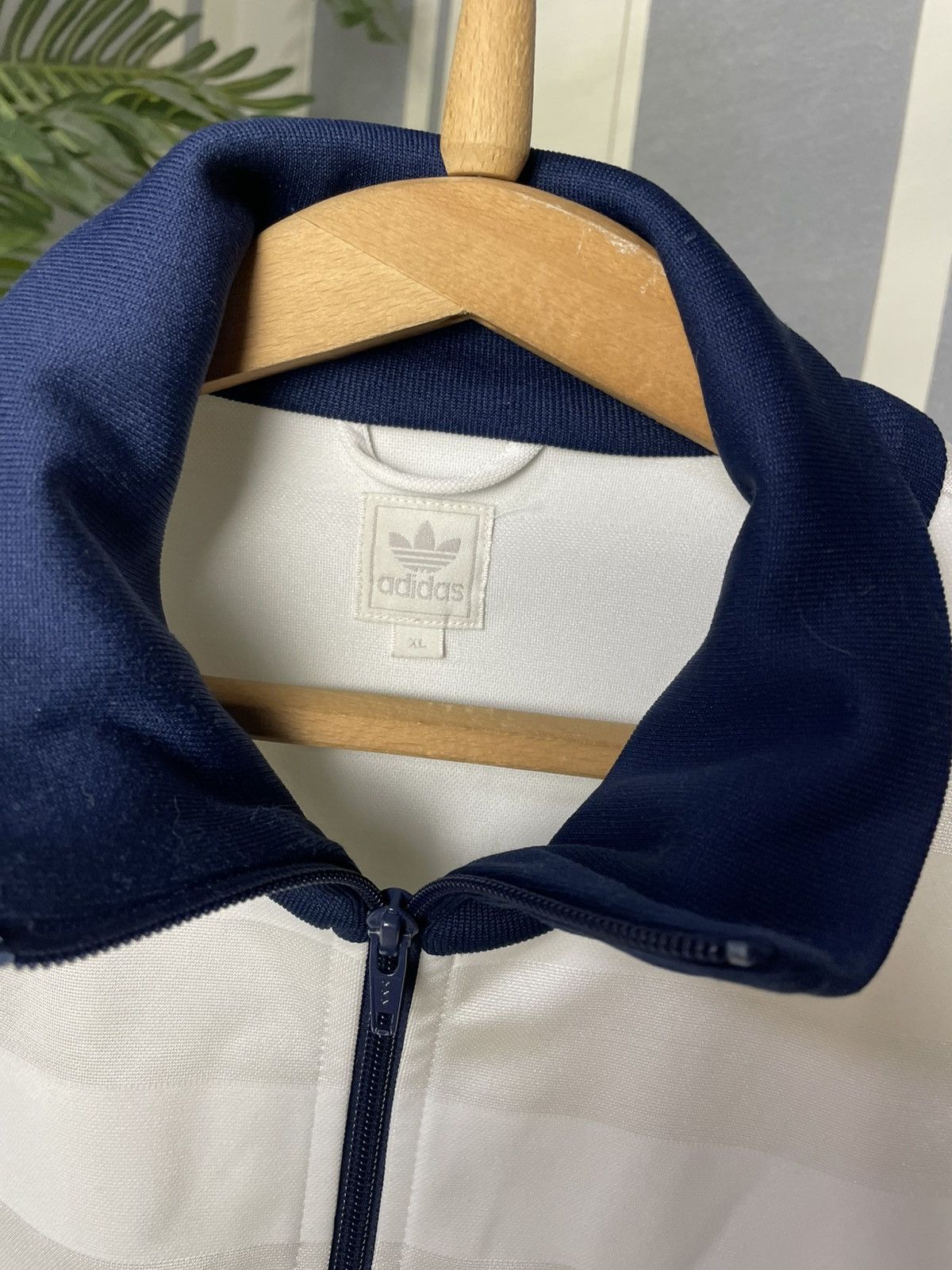 Adidas Vintage Adidas Track Light Jacket y2k Size XL Size US XL / EU 56 / 4 - 5 Thumbnail