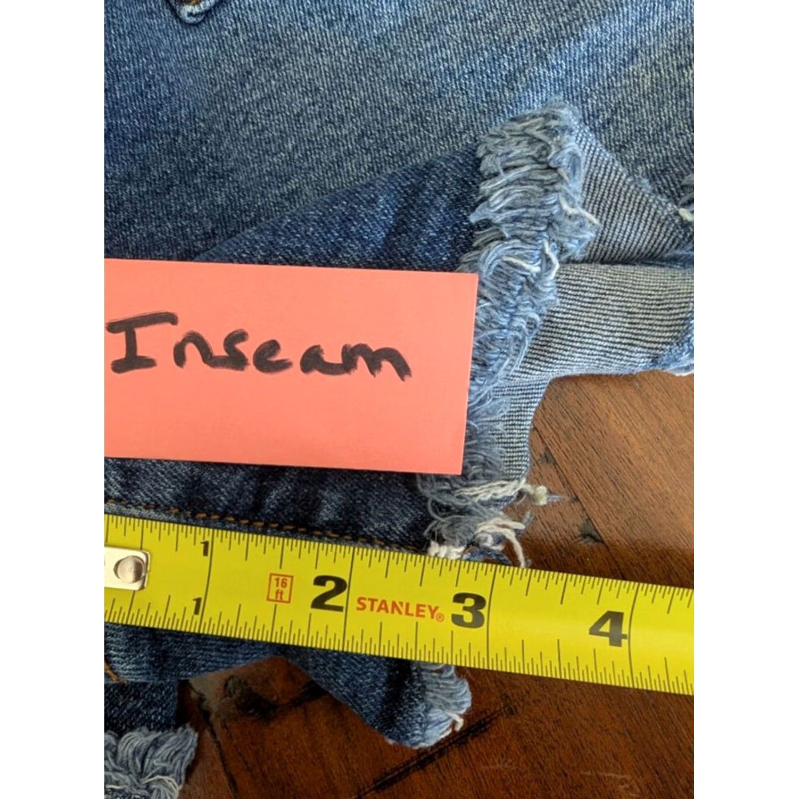 Vintage YMI Dream Denim High Rise Button Fly Raw Hem Shorts Size 13/31 Medium Wash EUC Womens Shorts Size 34" / US 12 / IT 48 - 4 Thumbnail