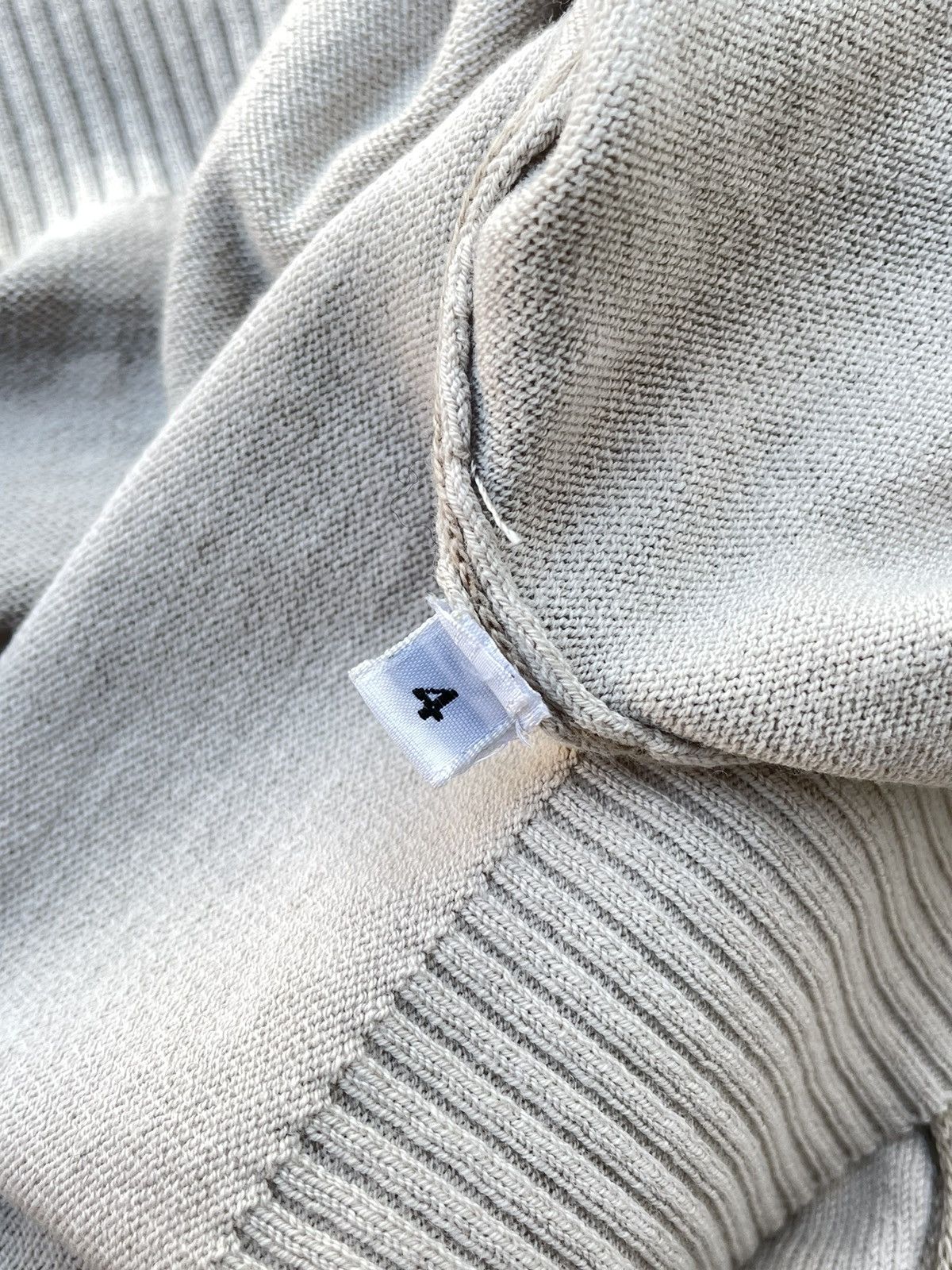 C.P. Company × Vintage Vintage C.P. Company V Neck Jumper Sweater Size US M / EU 48-50 / 2 - 11 Thumbnail