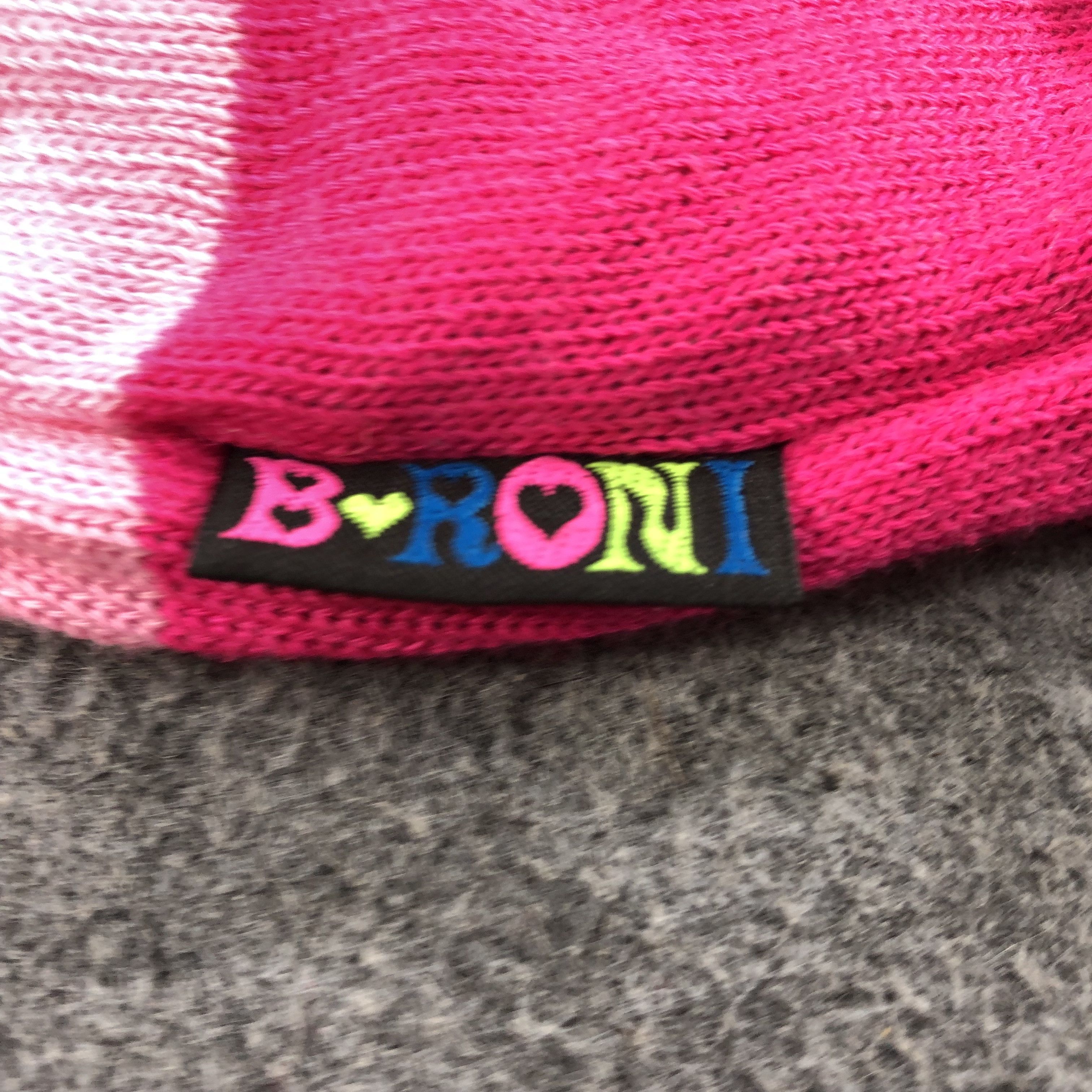 Japanese Brand Unknown Bronz Roni Pink Bobble Beanie Snowcap Snow Hat B314 Size ONE SIZE - 5 Thumbnail