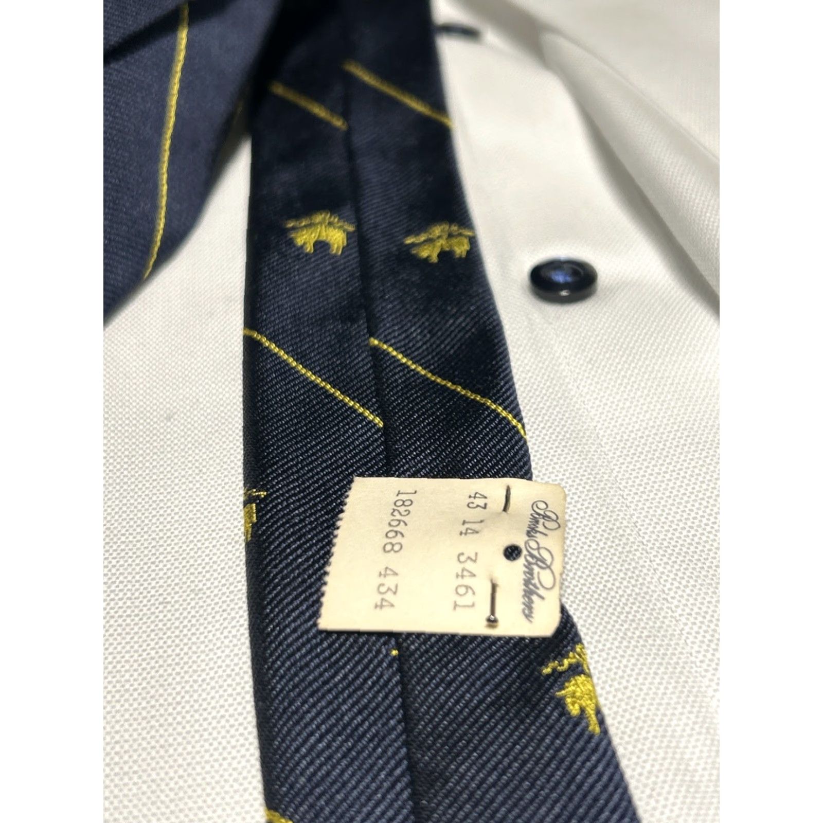 Brooks Brothers VINTAGE Brooks Brothers Tie Silk Blue Gold Sheep Made In US New W Tag Men Classic 57"-60" Silk Tie Brooks Brothers Mens Size ONE SIZE - 5 Thumbnail