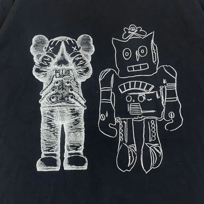 Andy Warhol × Kaws × Uniqlo KAWS x ANDY WARHOL x Uniqlo 2024 Spring Summer Collection Size XL / US 12-14 / IT 48-50 - 3 Thumbnail