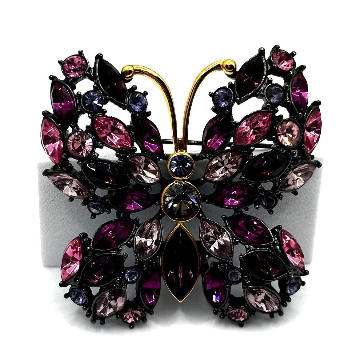 Other JOAN RIVERS Vintage Large Swarovski Crystal Butterfly Pin Size ONE SIZE - 1 Thumbnail