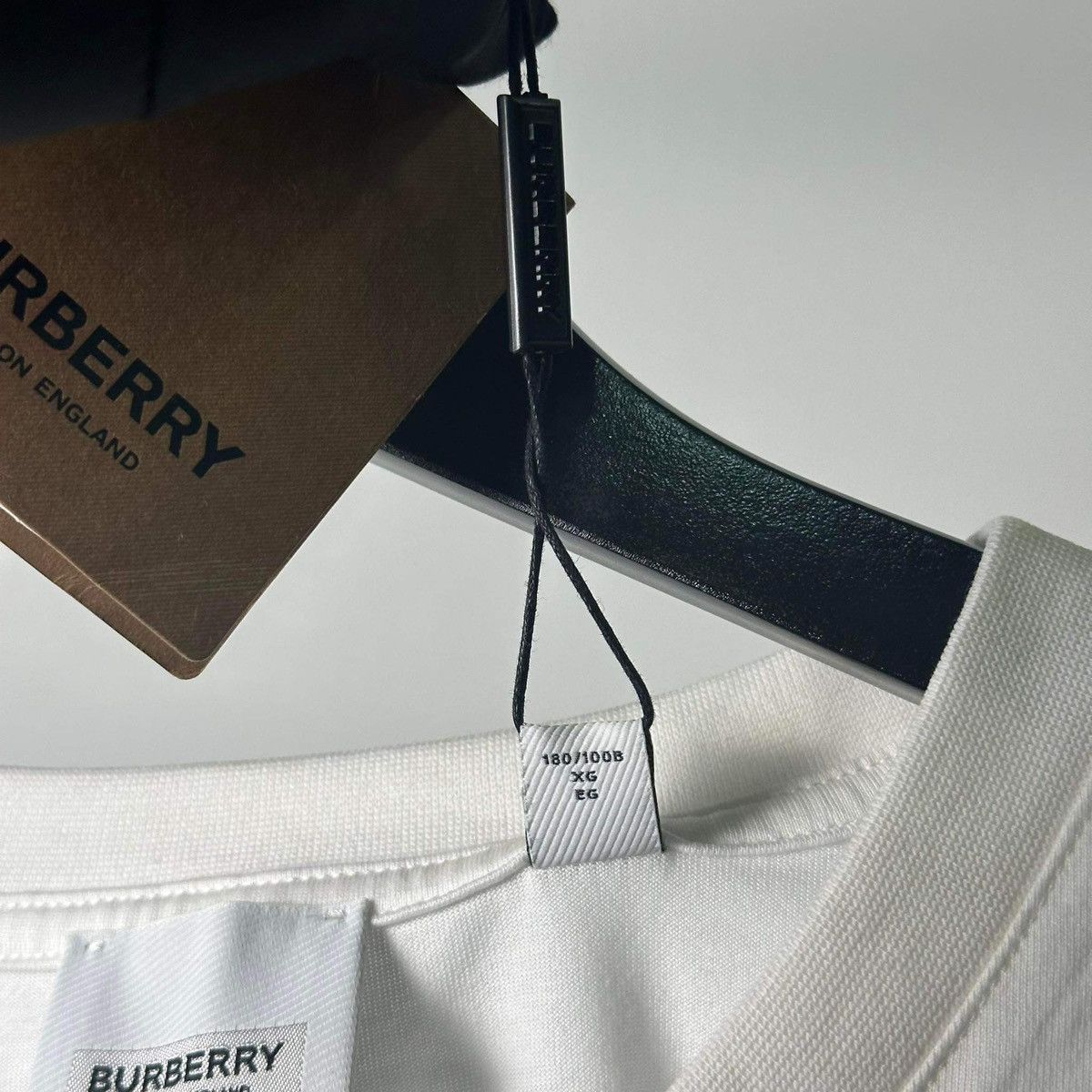 Burberry BURBERRY LOGO WHITE T SHIRT Size US XL / EU 56 / 4 - 6 Thumbnail