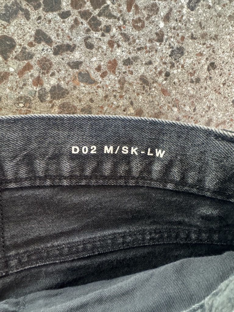 Saint Laurent Paris D02 distressed jeans Size US 32 / EU 48 - 3 Thumbnail