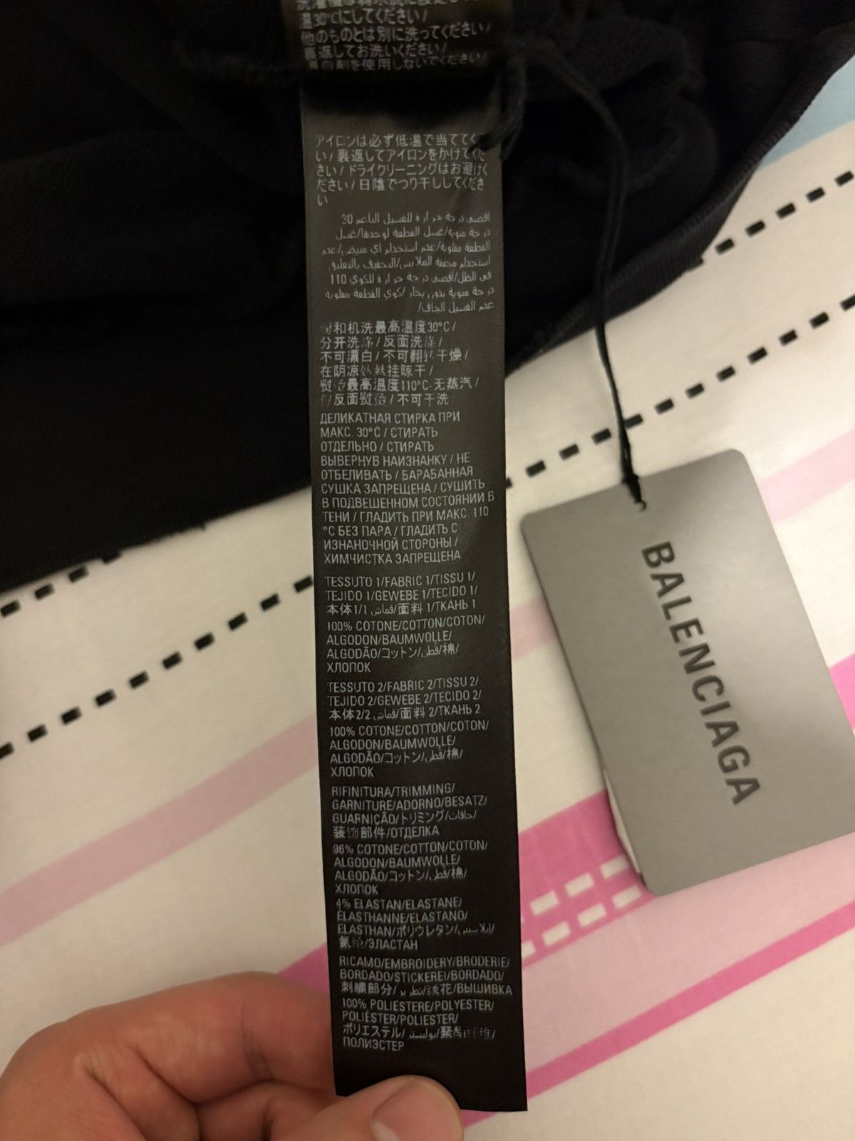 Balenciaga Balenciaga Be Different Apple 2-1 Hoodie Size US L / EU 52-54 / 3 - 8 Thumbnail