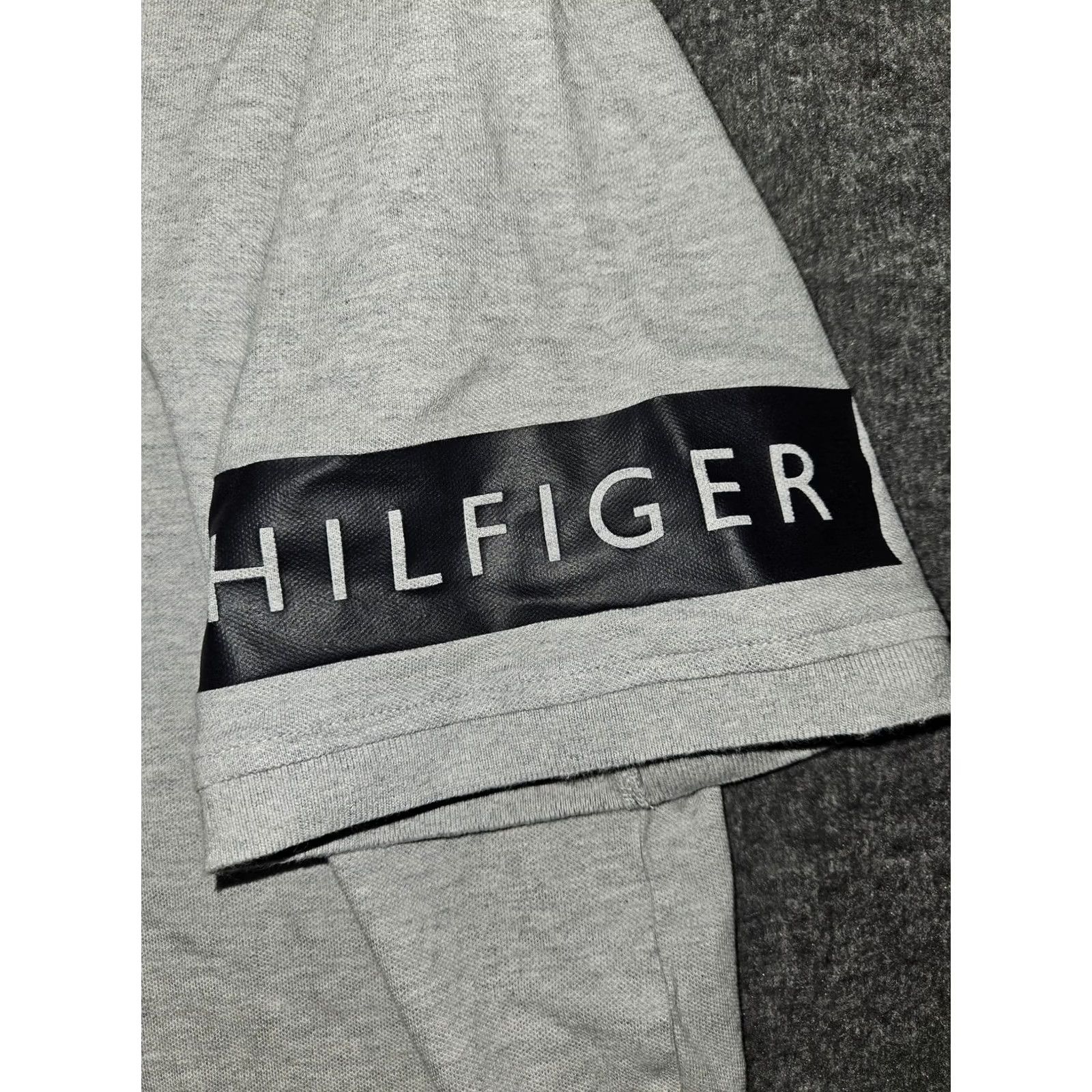 Tommy Hilfiger Tommy Hilfiger Polo Shirt Mens XL Gray Short Sleeve Classic Logo Hilfiger Spell Out Patch 90s City Preppy Vintage: No (adjust if needed) Size US XL / EU 56 / 4 - 6 Thumbnail
