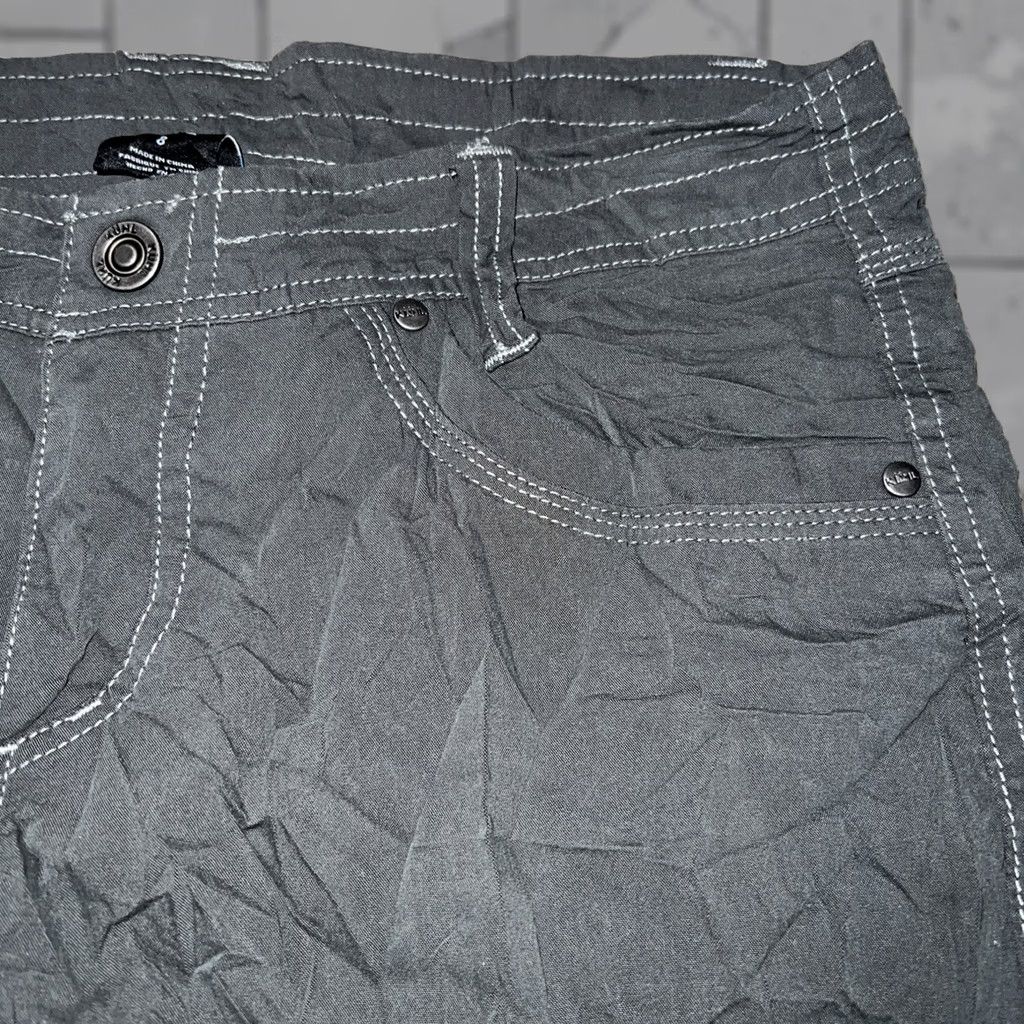 Vintage KUHL Gray Cargo Hiking Shorts Women’s Size 8 M Regular Women’s Boy? Size 32" / US 10 / IT 46 - 1 Thumbnail