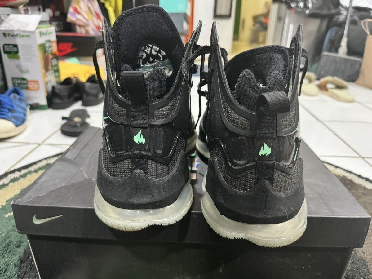 Lebron 19 Black Anthracite Green Glow