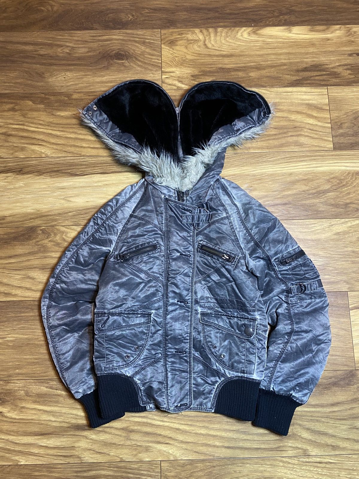 Japanese Brand Jacket Alaska Faux Fur Jacket Fishbone Japanese Style Size US XS / EU 42 / 0 - 1 Thumbnail