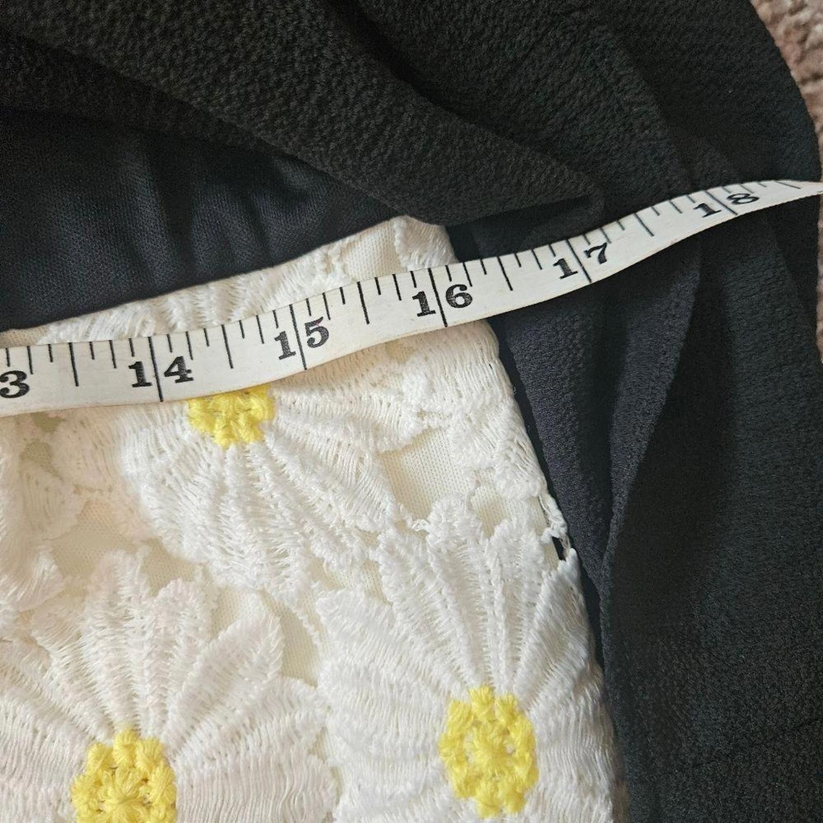 Designer Judith March Black Romper with Yellow Daisy Shorts #105 Size 28" / US 6 / IT 42 - 10 Thumbnail