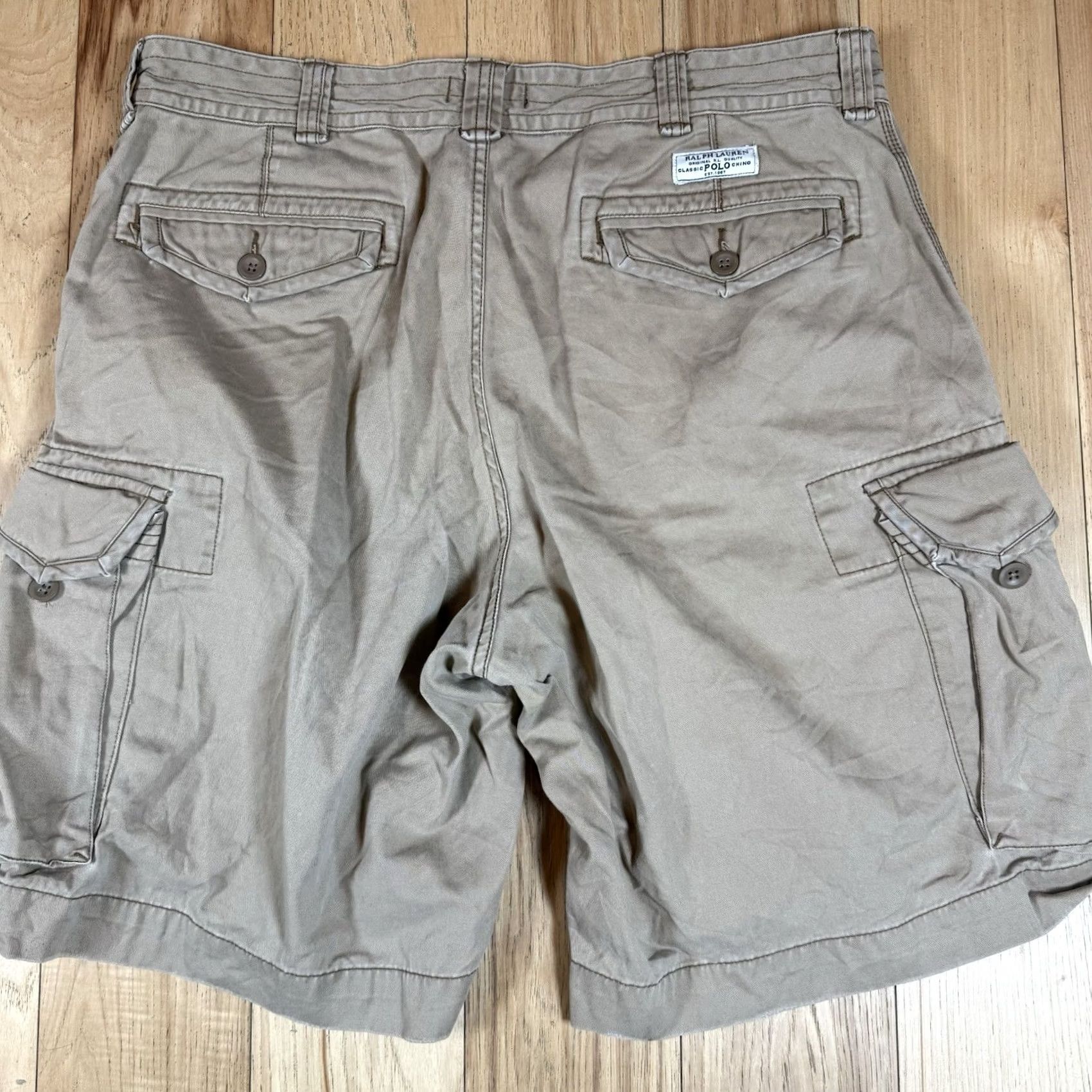 Polo Ralph Lauren VINTAGE Polo Ralph Lauren Cargo Shorts Mens 38 Khaki Brown Beige Regular Cargo Shorts Men 38 Mens Brown Beige Polo Ralph Lauren VINTAGE Size US M / EU 48-50 / 2 - 6 Thumbnail