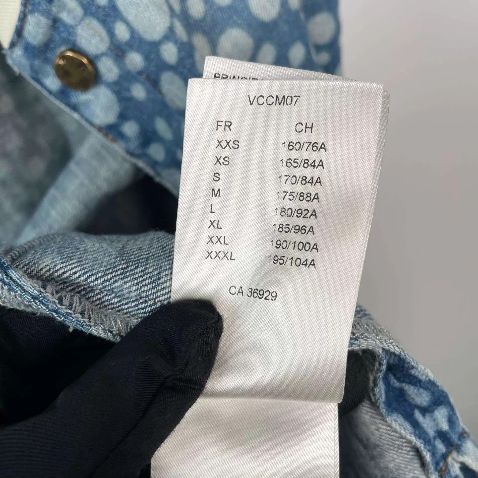 Louis Vuitton LV x Yayoi Kusama Polka Dot Denim Jkt Blue S Size S / US 4 / IT 40 - 8 Thumbnail
