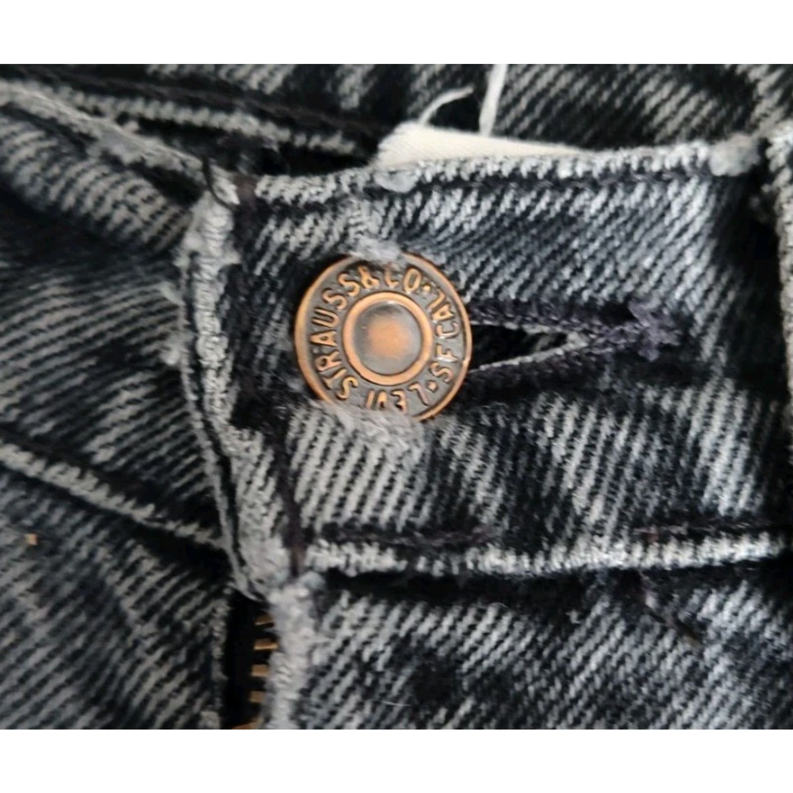 Levi's VINTAGE Levi's 512 Jeans Women Black 90s Slim Fit Tapered Distressed 5-Pocket USA Made Denim Size 26" / US 2 / IT 38 - 7 Thumbnail