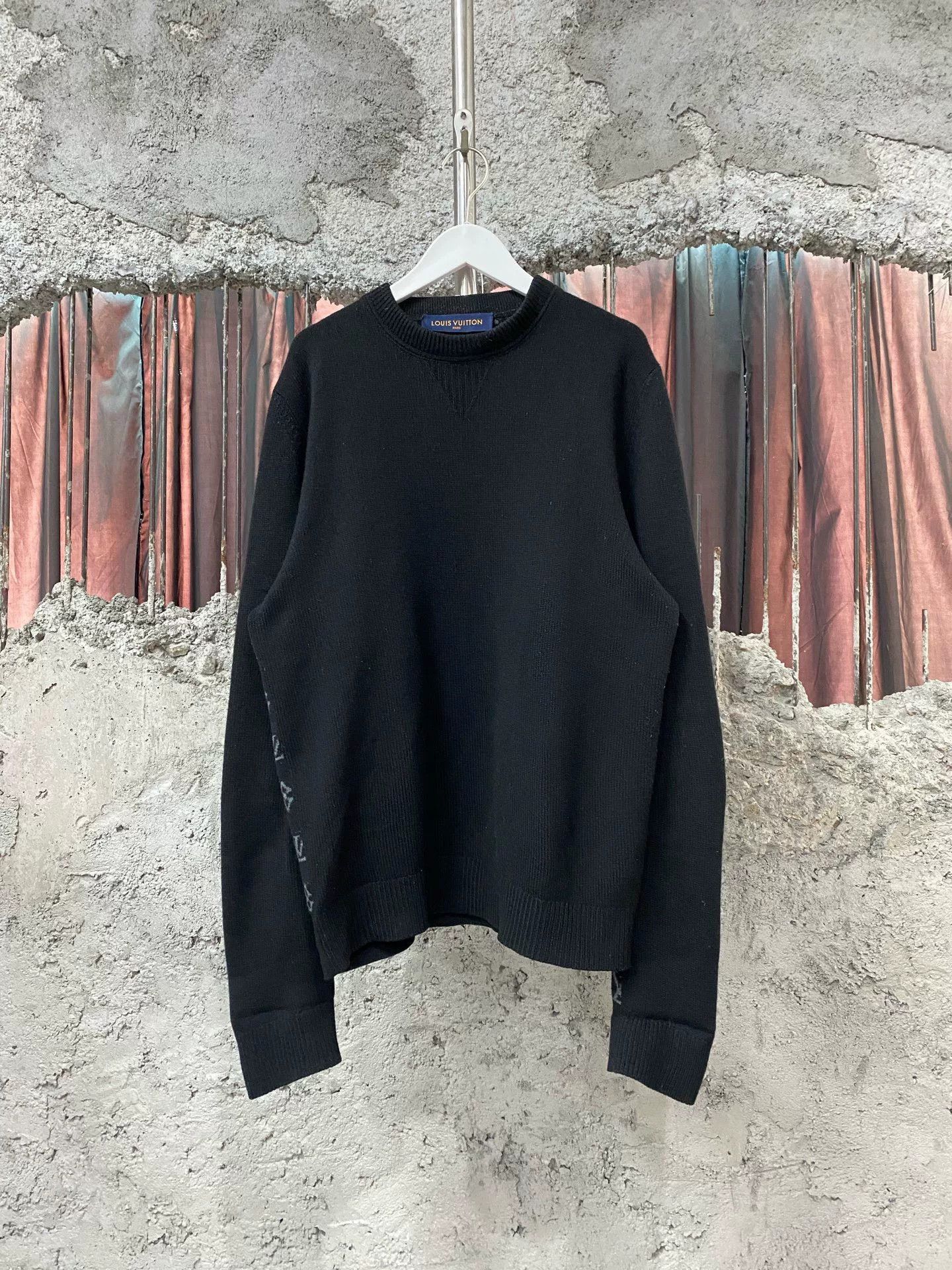 Louis Vuitton black louis vuitton logo sweater Size US S / EU 44-46 / 1 - 1 Thumbnail