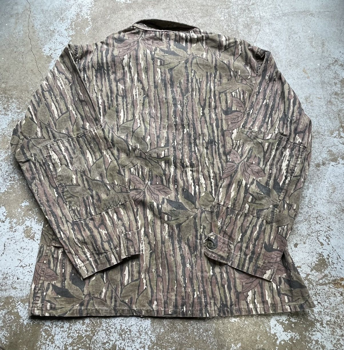Vintage Vintage Realtree Camo Light Jacket Size US L / EU 52-54 / 3 - 3 Thumbnail