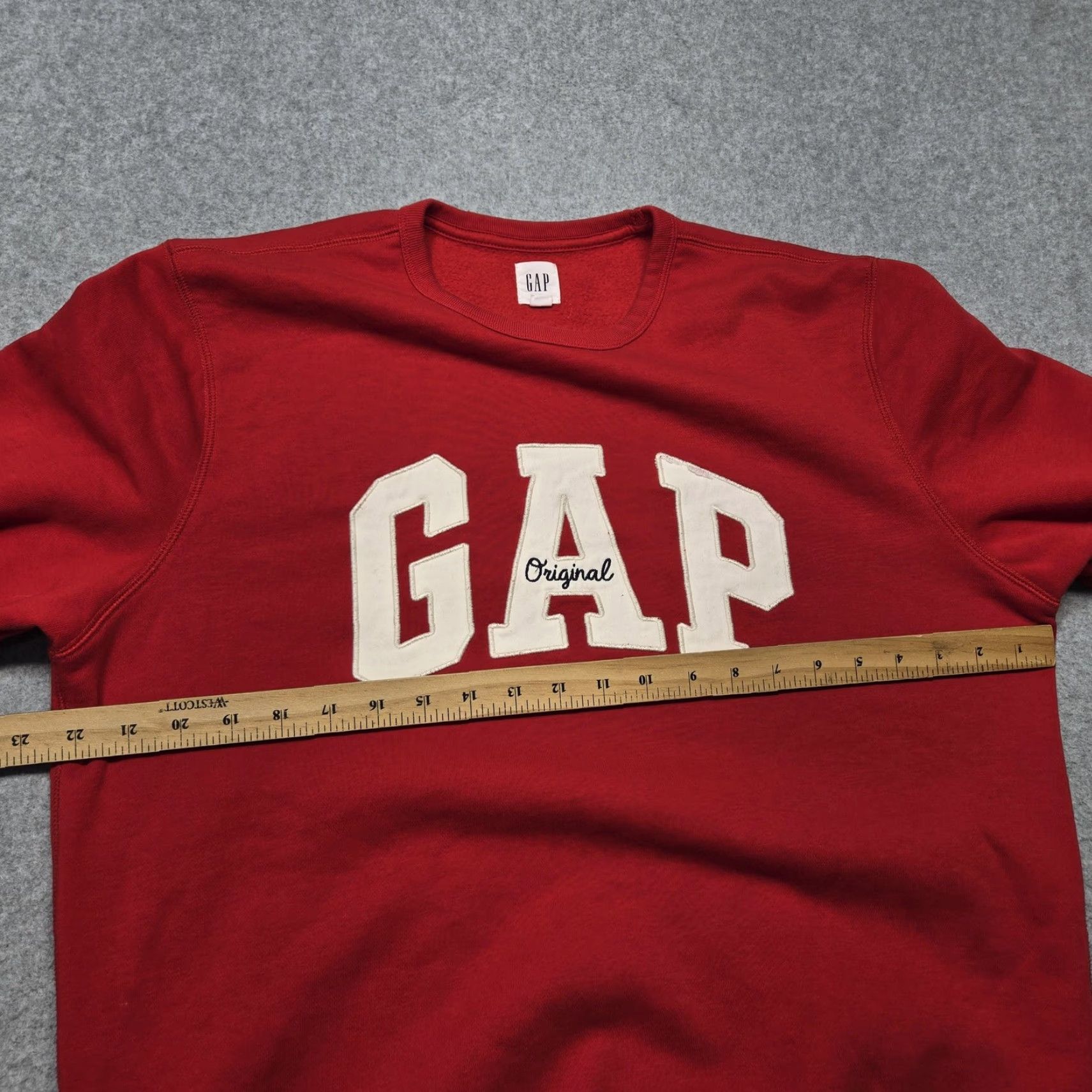 Gap VINTAGE Gap Sweatshirt Mens L Red Pullover Fleece Heavyweight Graphic Logo Embroidered Size US L / EU 52-54 / 3 - 6 Thumbnail