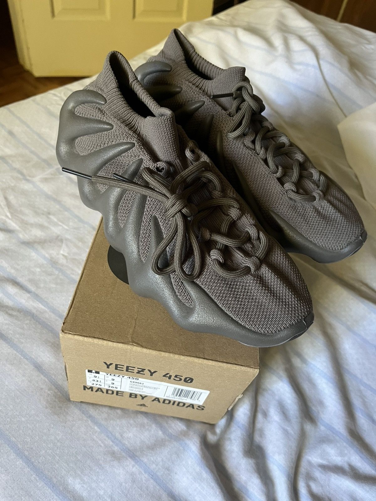 Yeezy Yeezy 450 Cinder Size US 9.5 / EU 42-43 - 1 Thumbnail