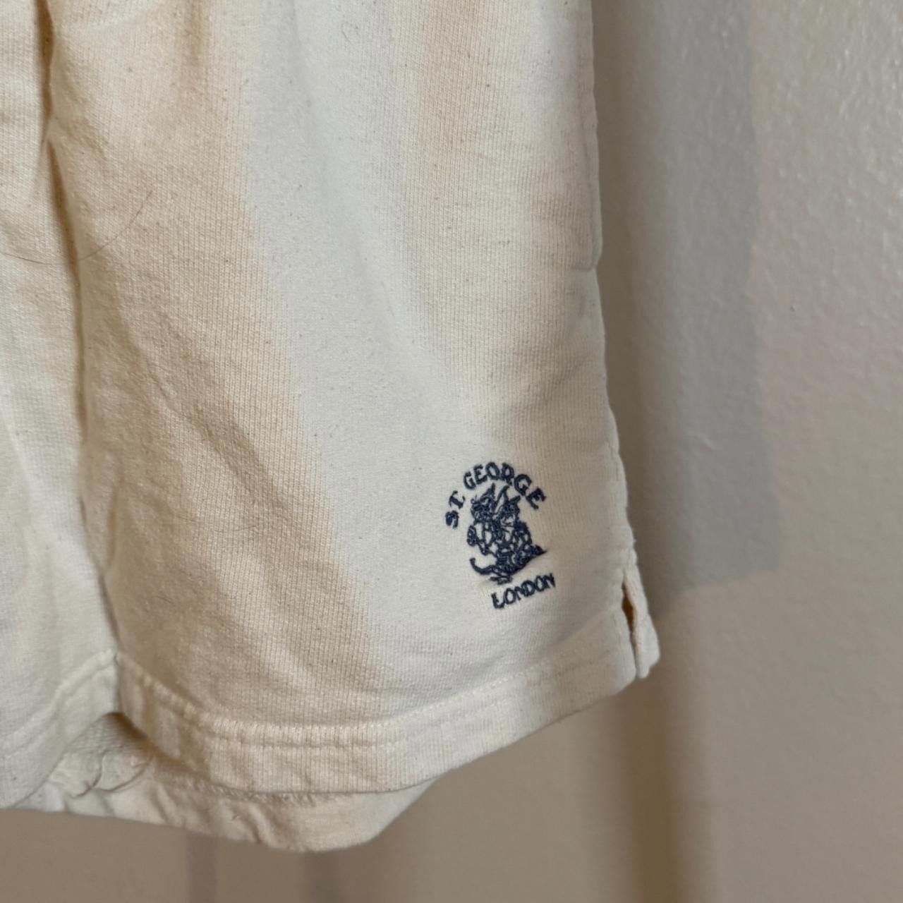 Designer brandy melville cream sweat shorts Size 28" / US 6 / IT 42 - 2 Thumbnail