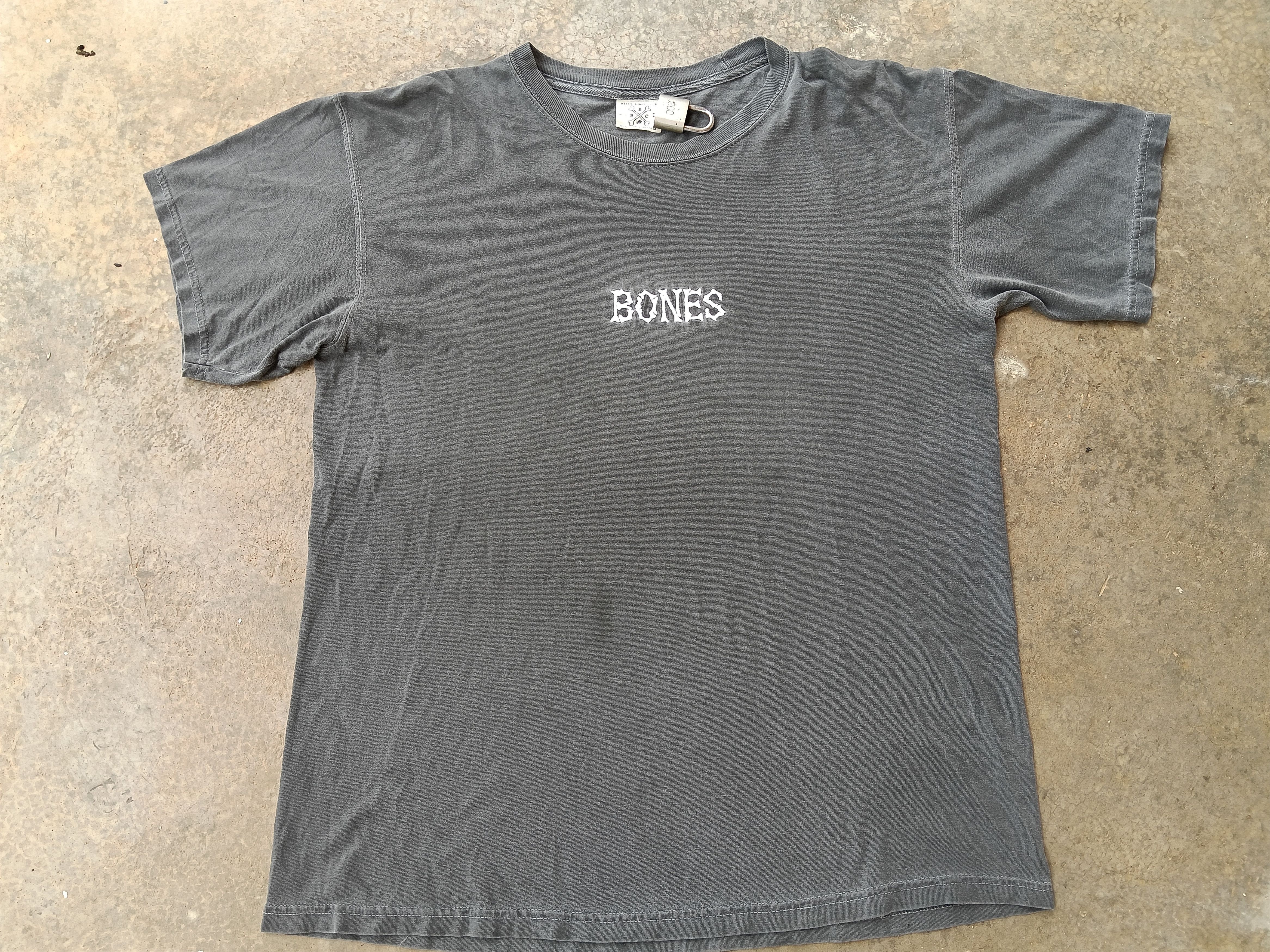 Bones Vintage bones embroidered Sun faded Size US L / EU 52-54 / 3 - 3 Thumbnail