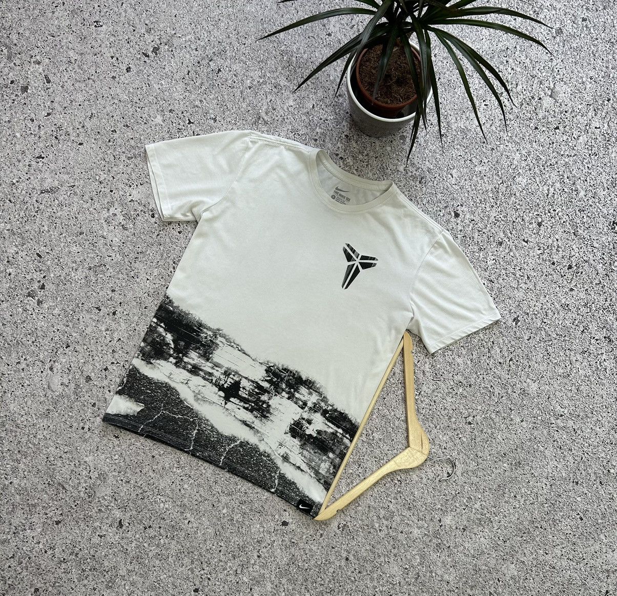 Nike × Vintage Vintage Nike Kobe Bryant AOP Double Sided Dir Fit T-Shirt Size US L / EU 52-54 / 3 - 1 Thumbnail