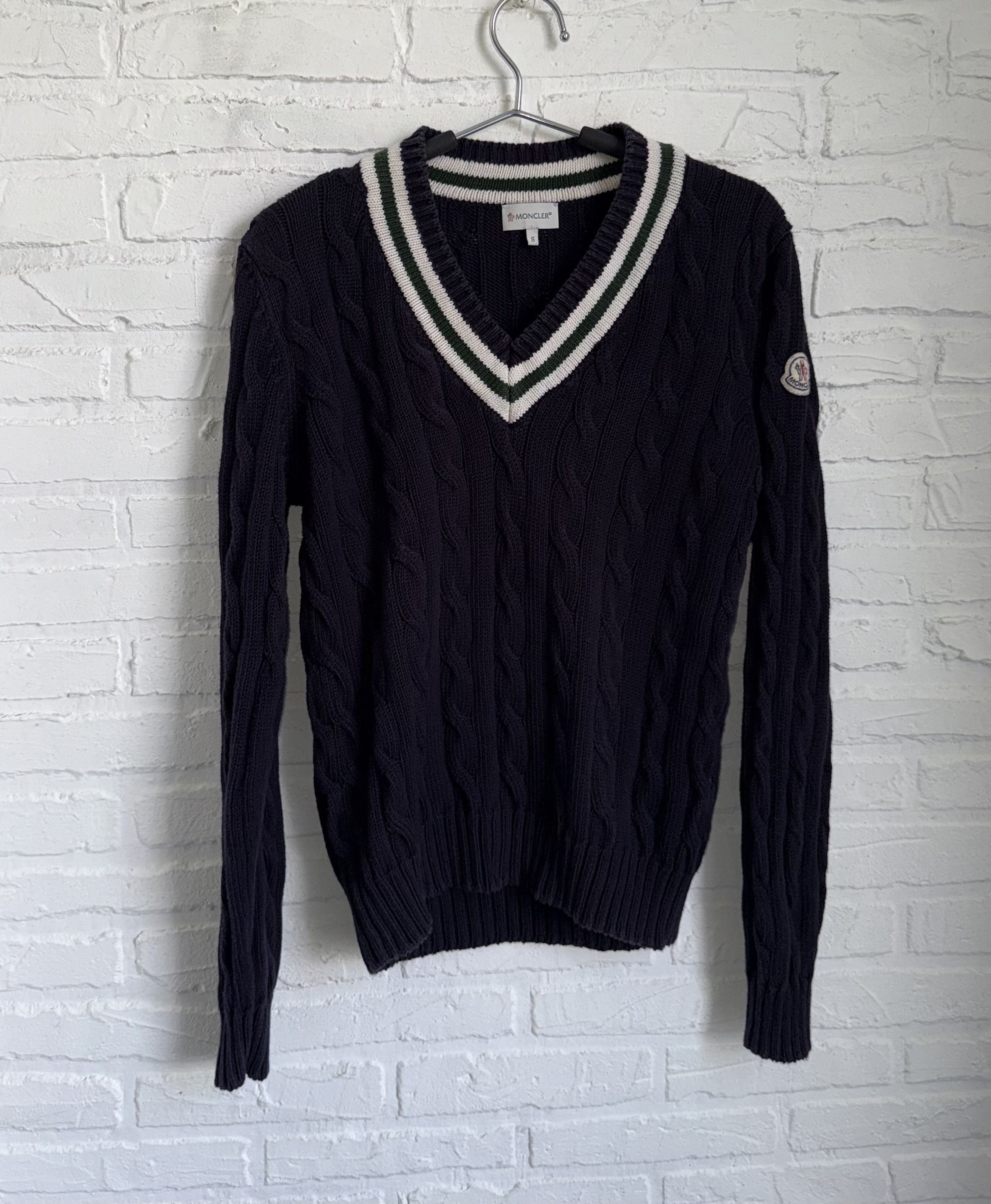 Moncler Moncler Cable Knit V Neck Sweater Size US S / EU 44-46 / 1 - 1 Thumbnail