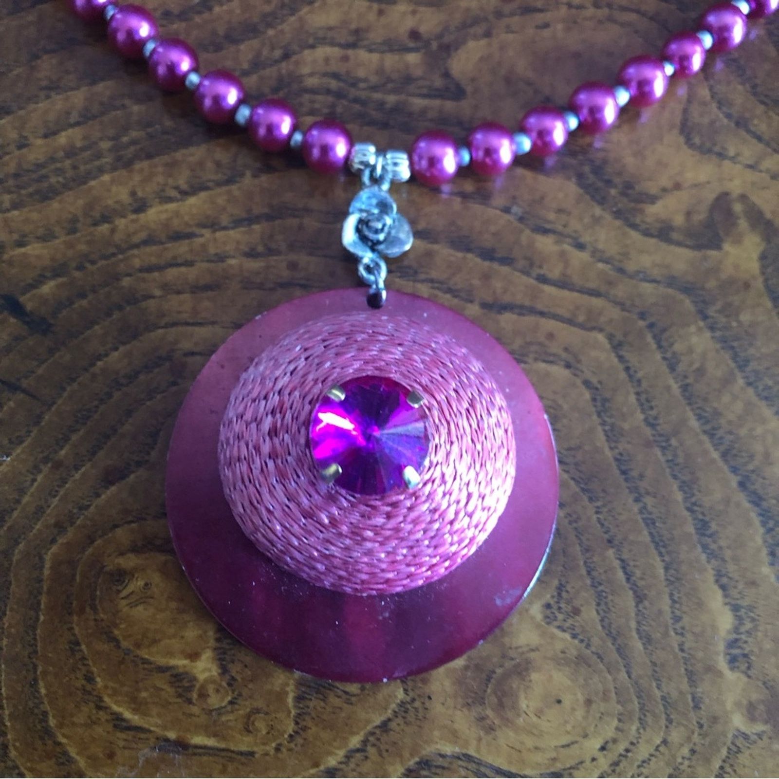 Handmade Handcrafted repurpose fuchsia pink pendant Pearl necklace Size ONE SIZE - 9 Thumbnail